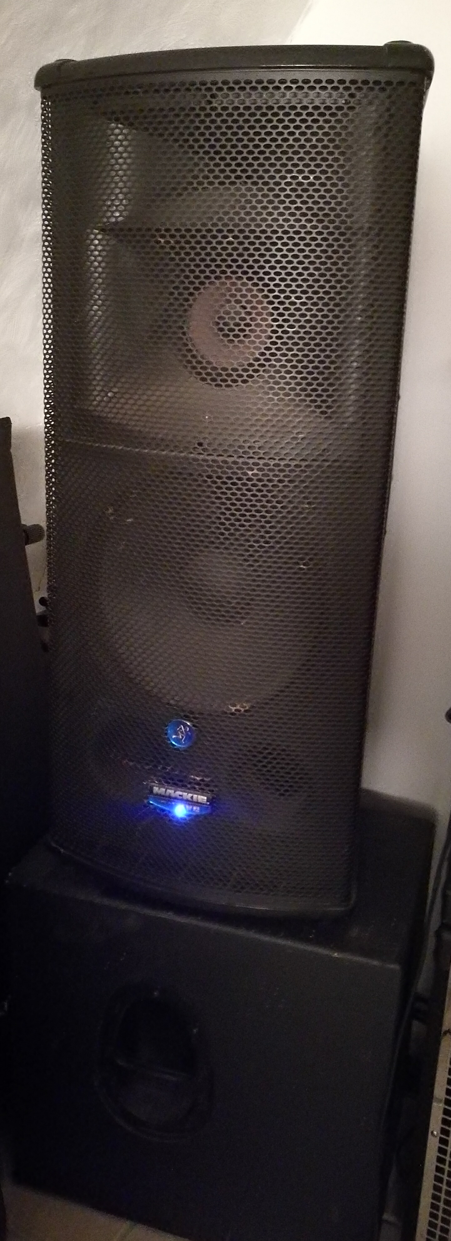 VENDS SONO MACKIE SR 1530 + SUBS MACKIE SW1501 (ProvenceAlpesCôte d