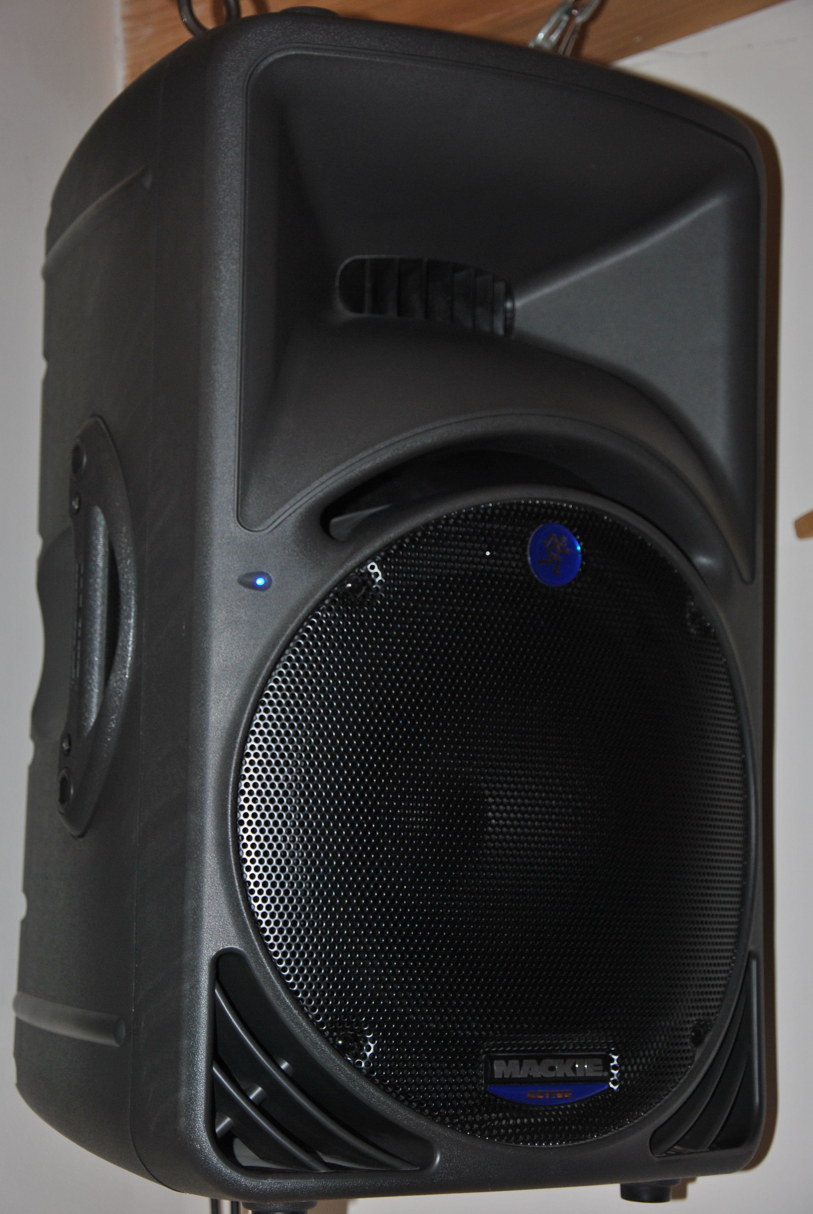 SRM450 (2014) Mackie SRM450 (2014) Audiofanzine
