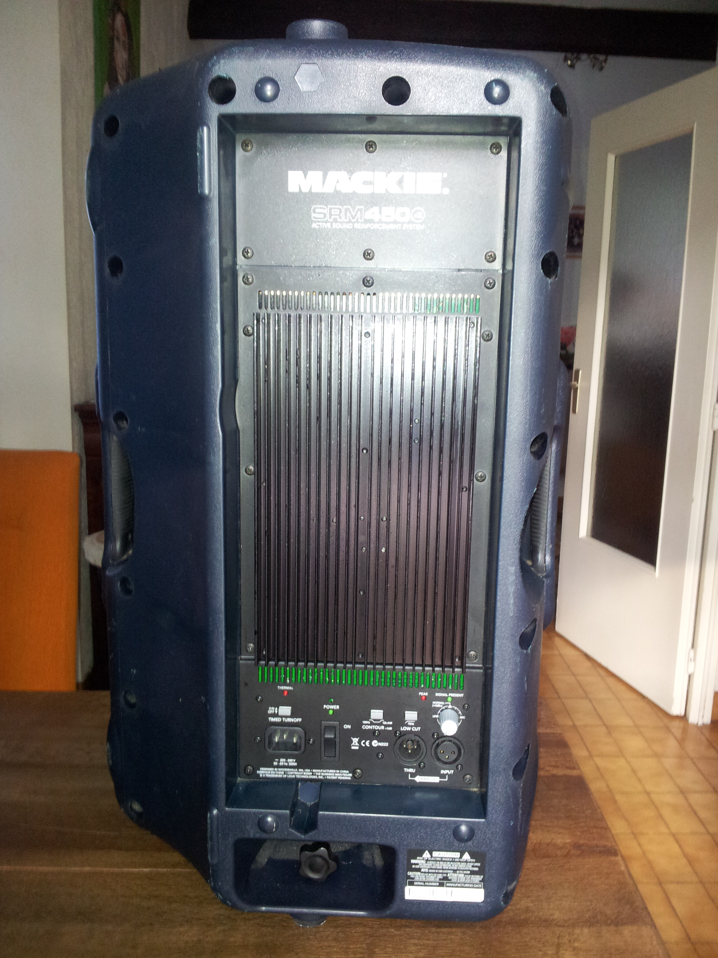 SRM450V2 Mackie SRM450v2 Audiofanzine