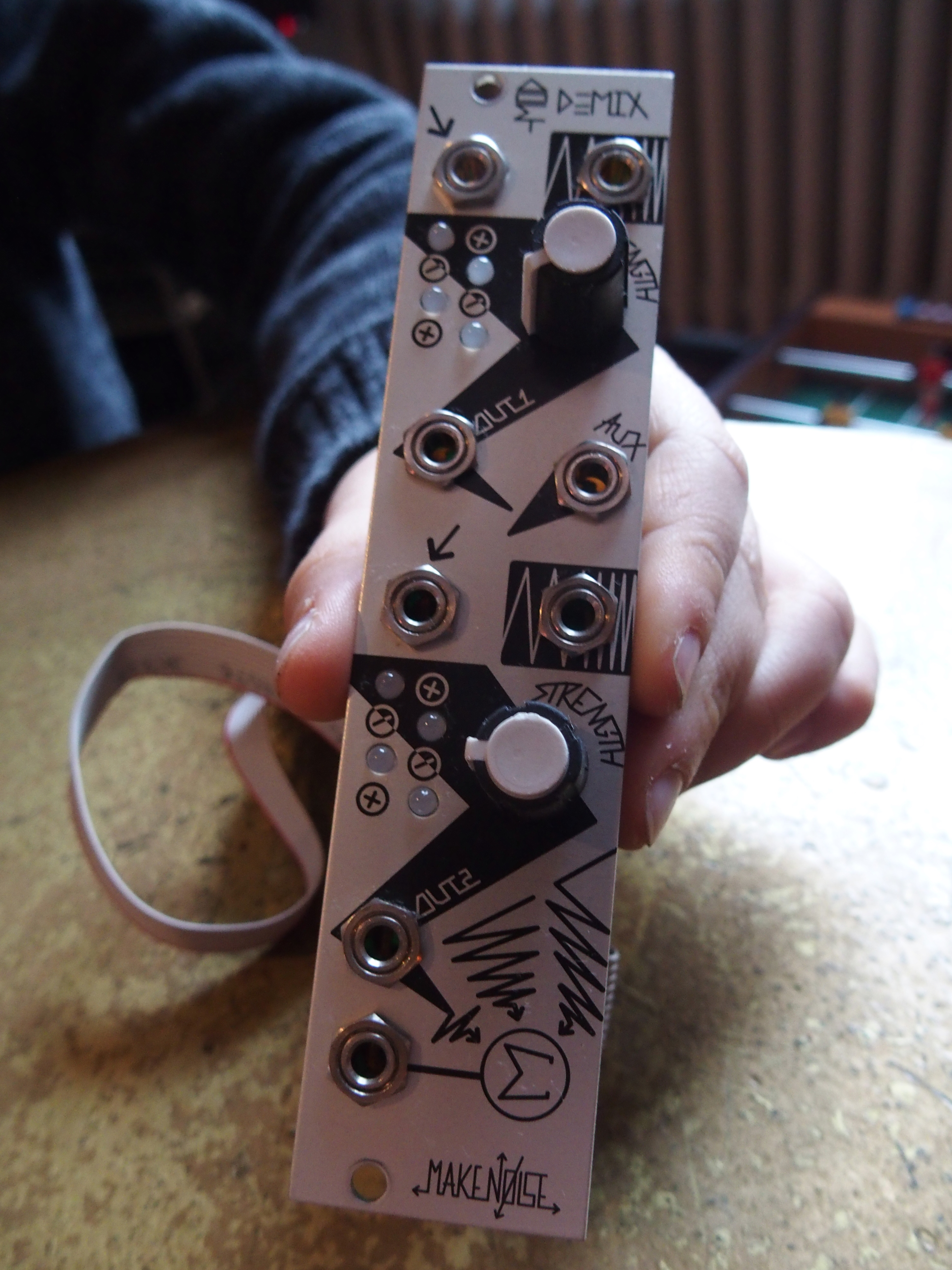 MODDEMIX Make Noise modDemix Audiofanzine