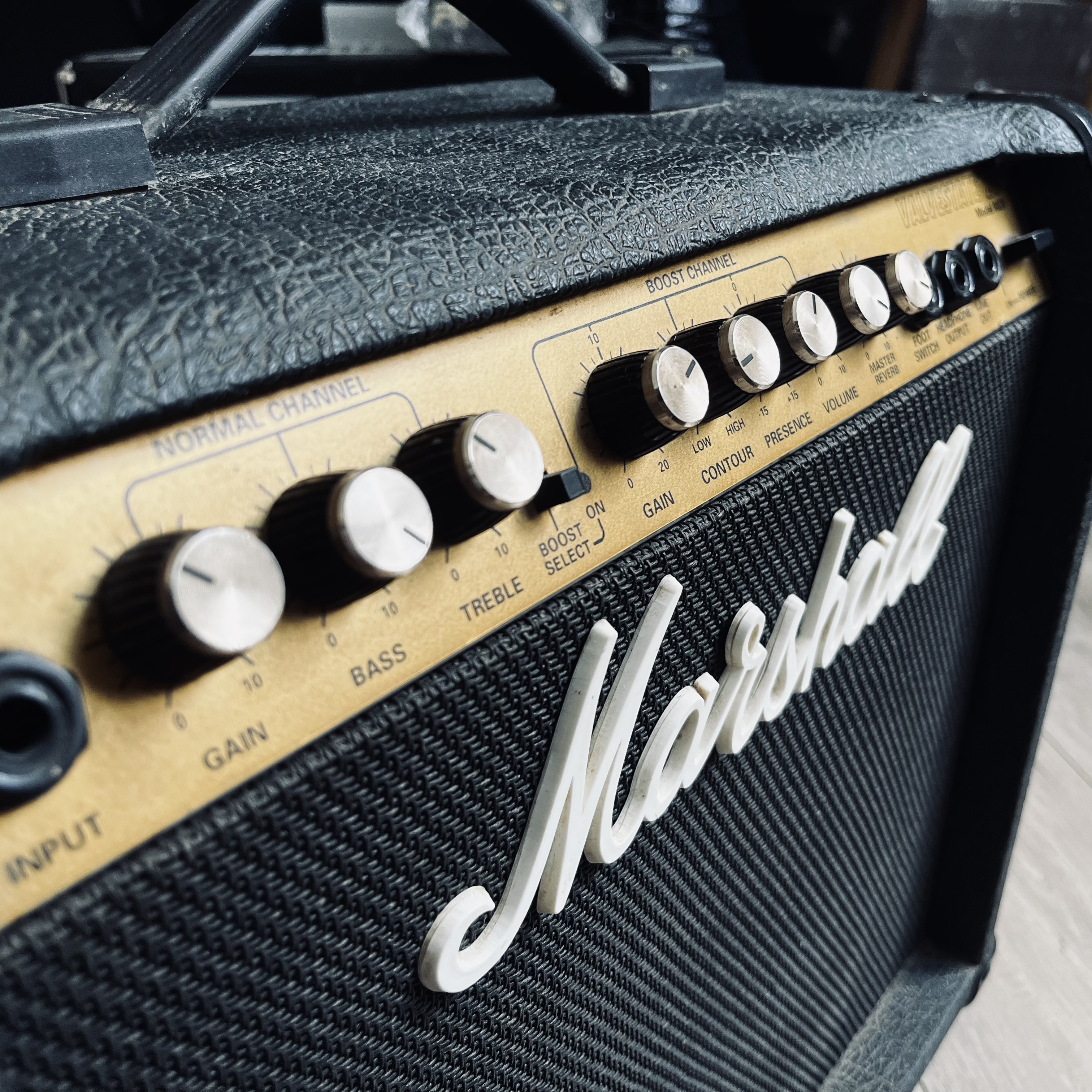 Marshall VALVESTATE 20 Model 8020 ギターアンプ - 器材