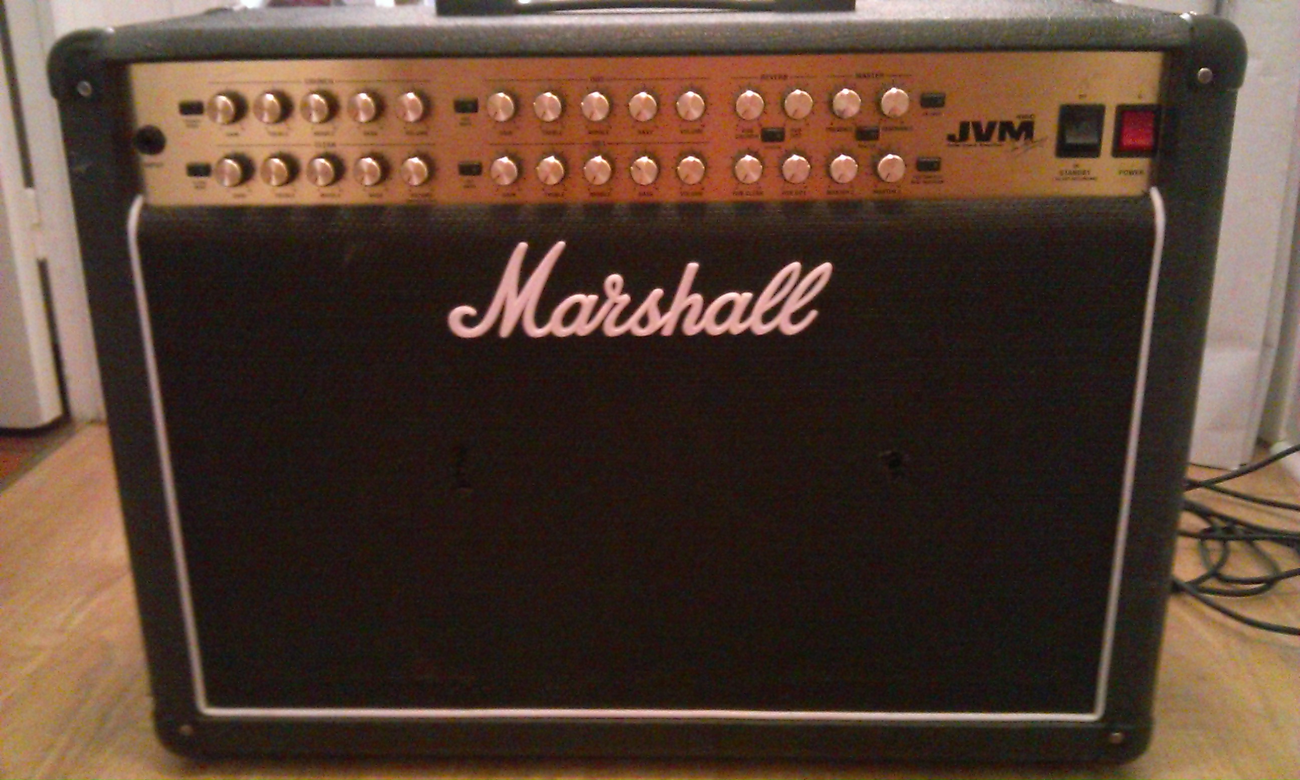 Photo Marshall JVM410C : Marshall JVM410C (57925) (#652080) - Audiofanzine