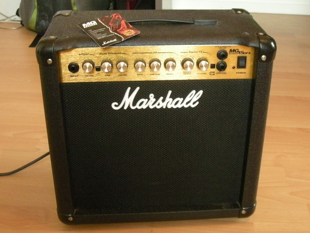 Комбик без. Комбик Маршал mg15dfx. Комбик Маршал mg15cf. Комбик Маршал 15. Marshall 30 DFX.