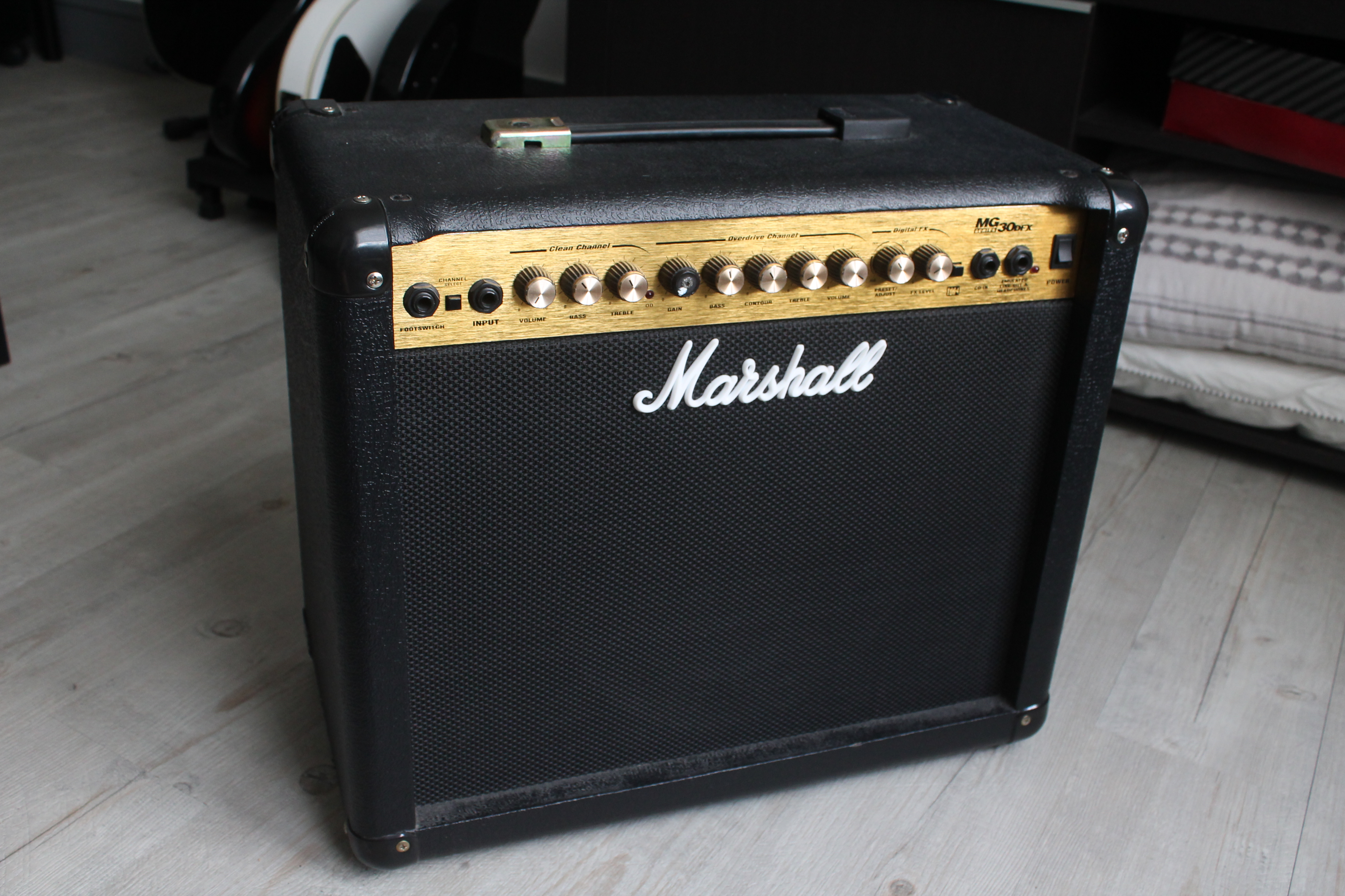 Marshall mg30. Marshall mg15cfx. Marshall mg5.