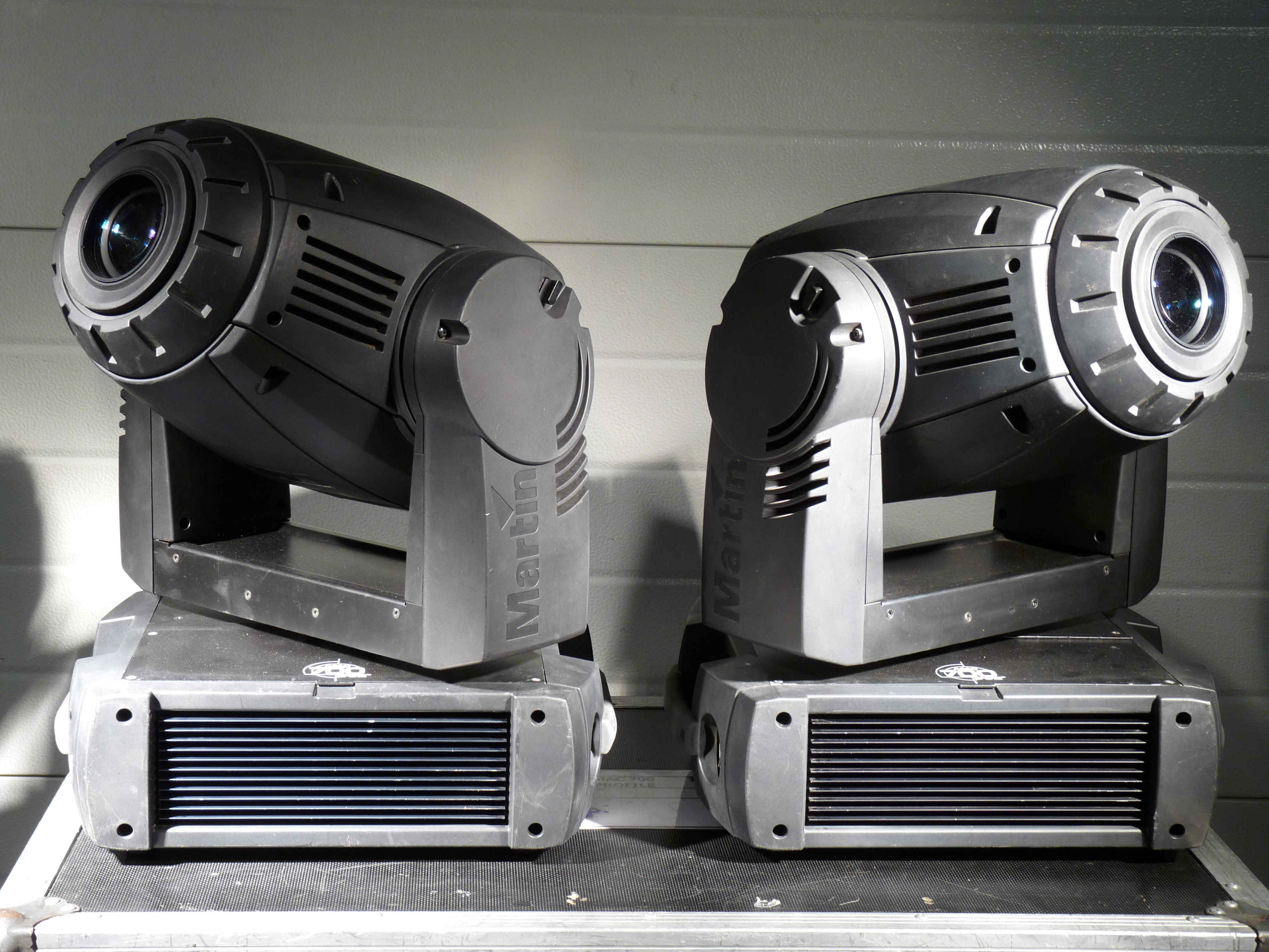 Martin MAC 700 Profile image (532445) Audiofanzine