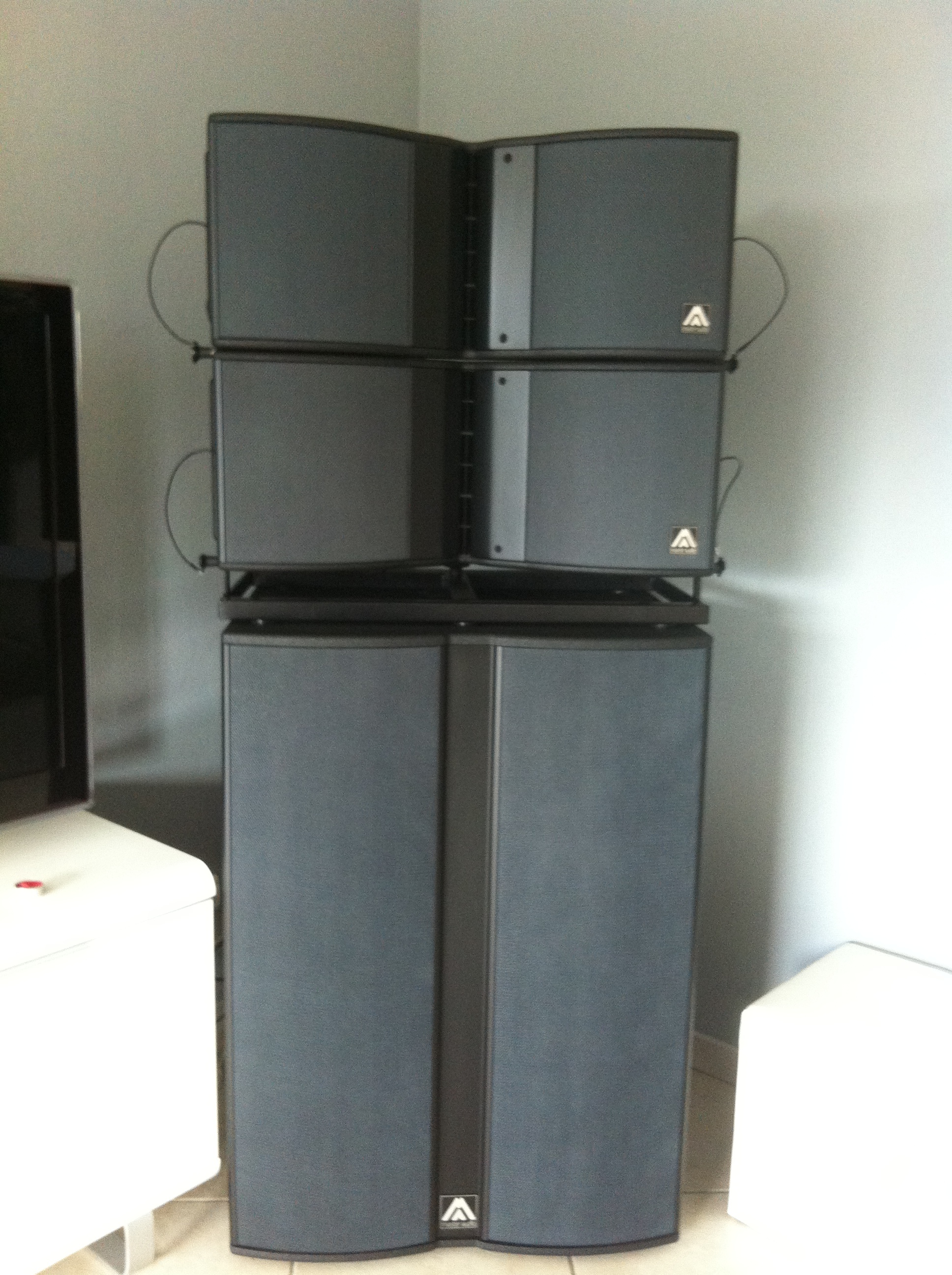 Master Audio X210 array series image (1690244) Audiofanzine