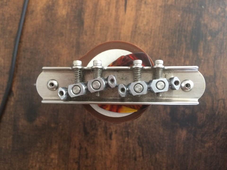 M2 Offset for Fender Non-US Mastery Bridge - Audiofanzine