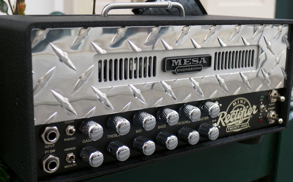 Mesa Boogie Mini Rectifier Review : Small Amp Delivers To The Max 