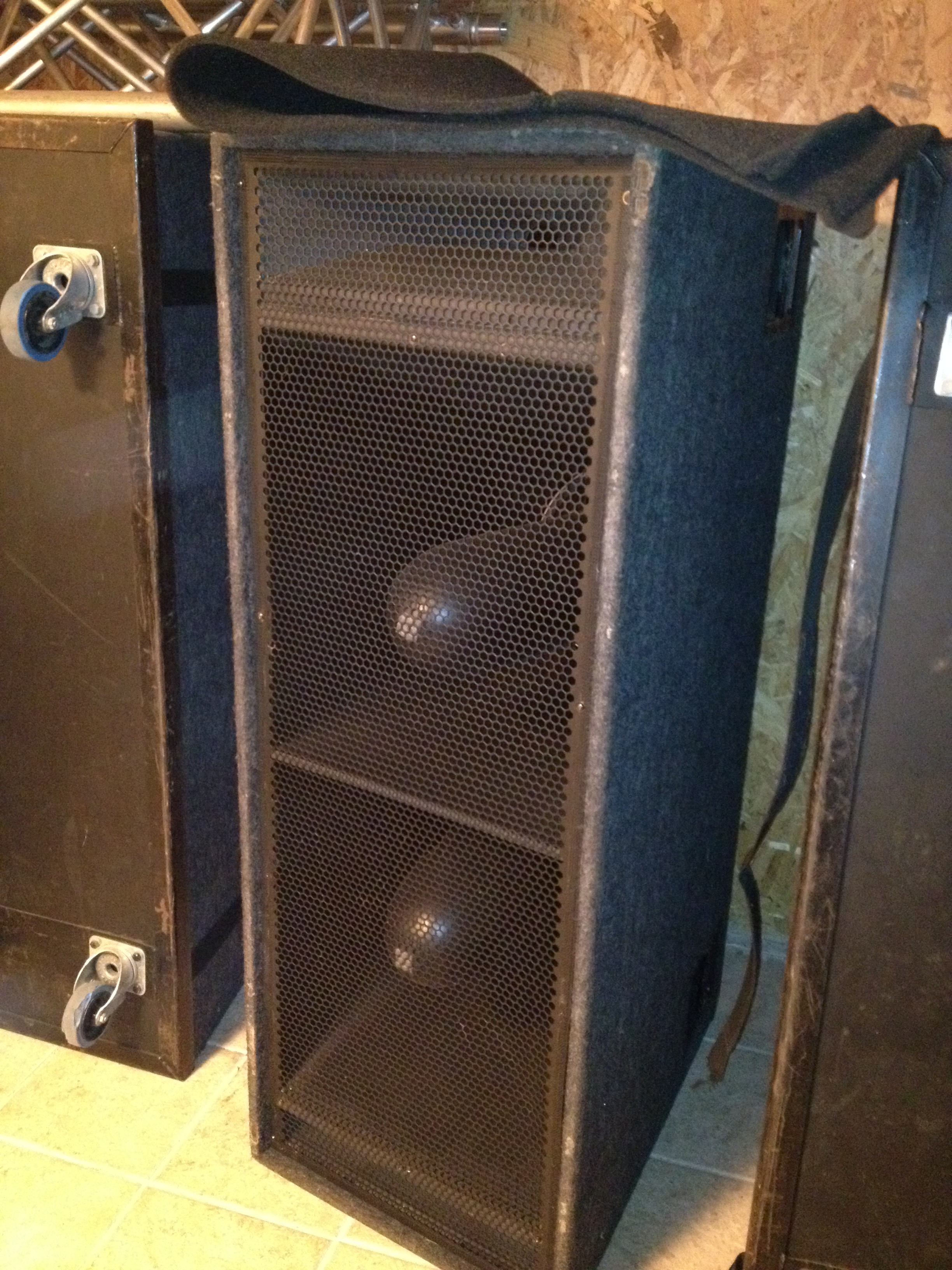 MSL3 Meyer Sound MSL3 Audiofanzine