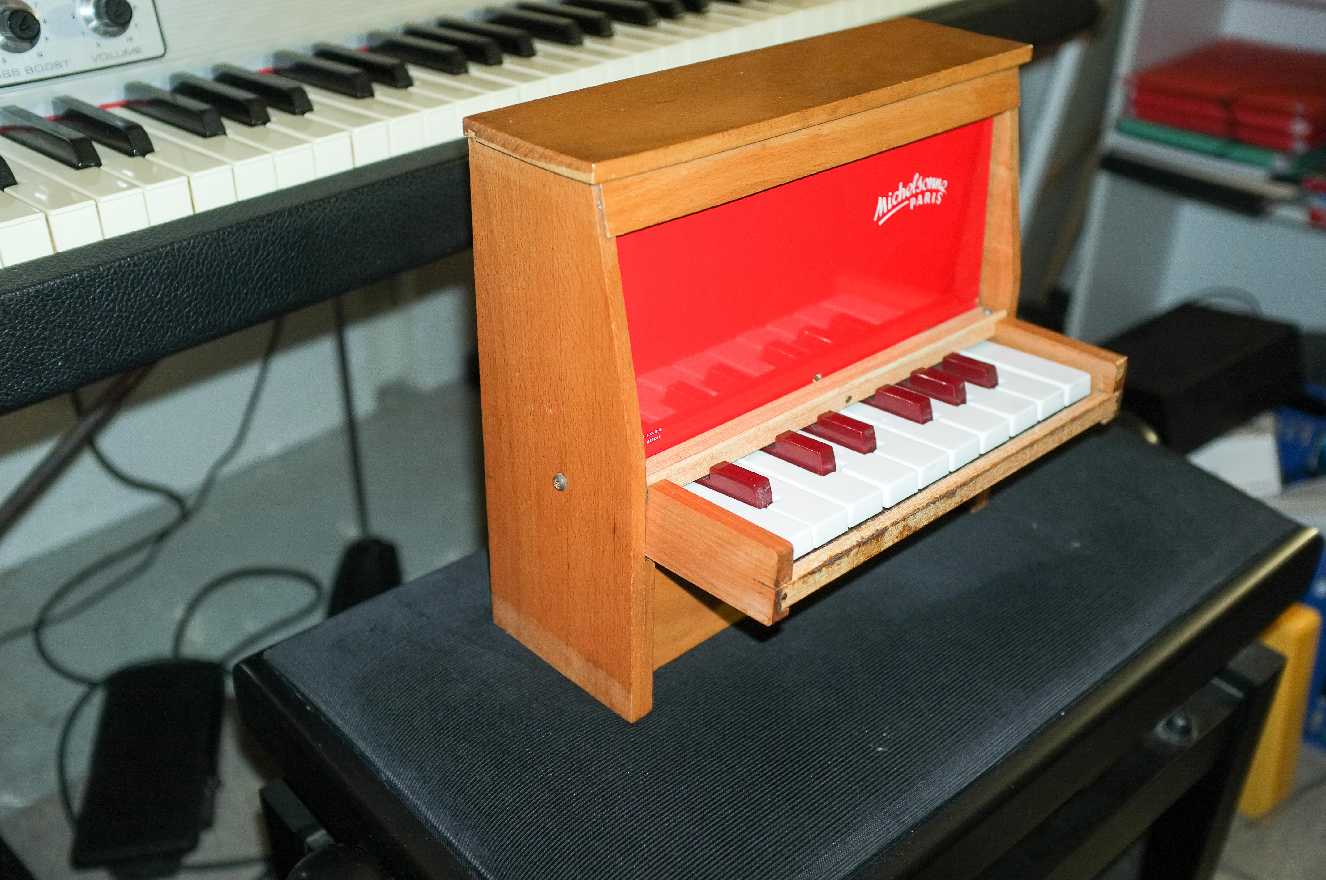 michelsonne toy piano