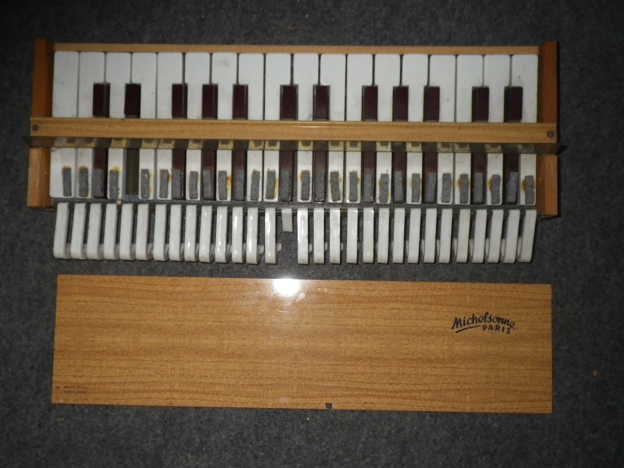 michelsonne-paris-toy-piano-30-keys-2504680.jpg