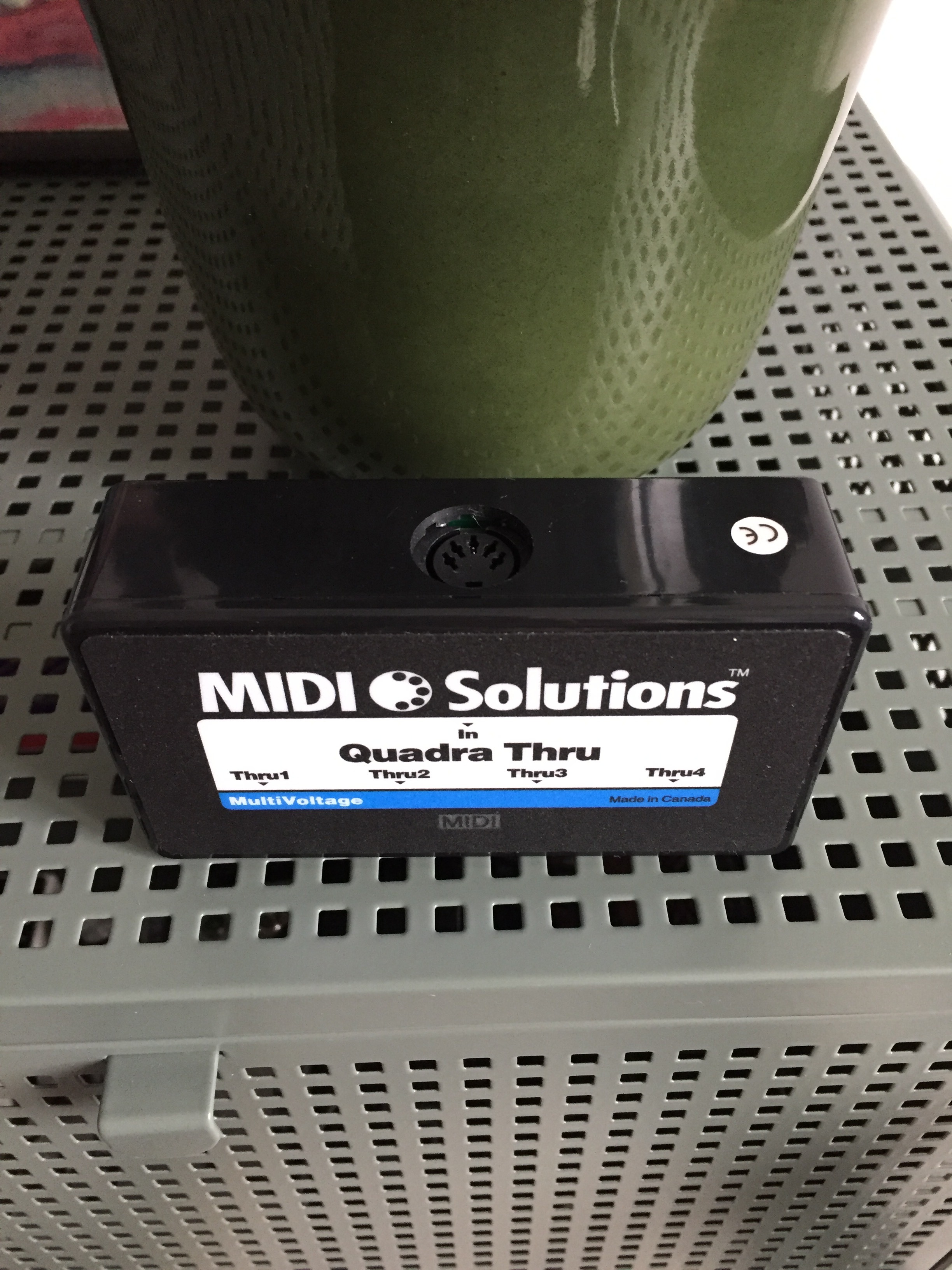 Quadra Thru Midi Solutions Quadra Thru Audiofanzine