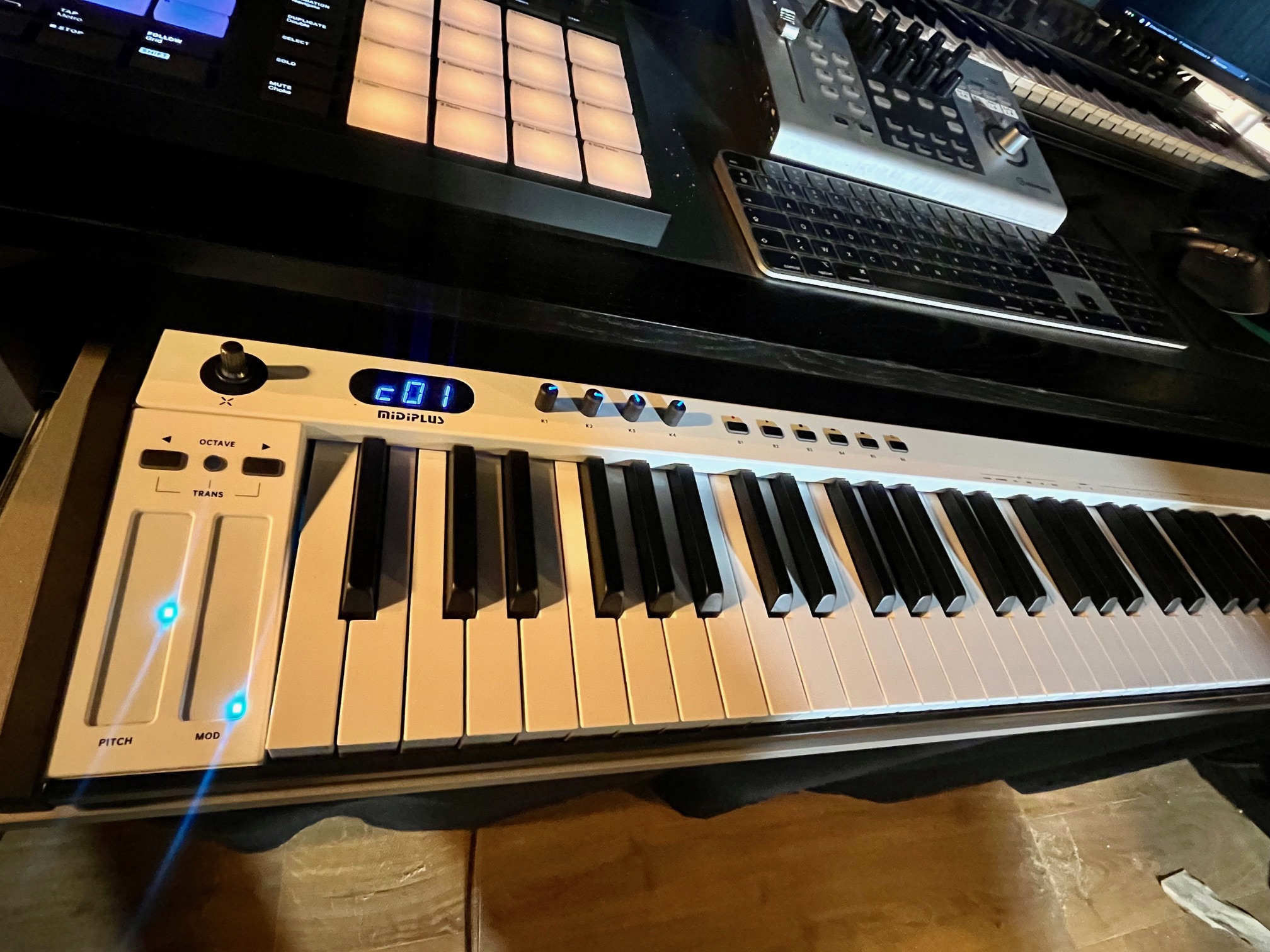 Jual Midiplus X8 III Series 88 KEYS Midi Controller Original