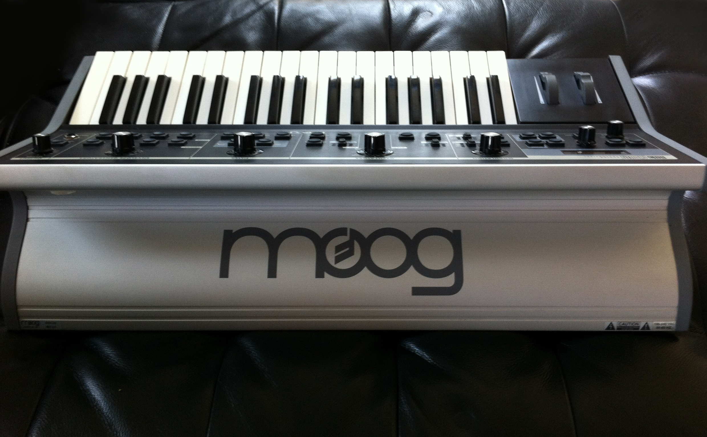 Photo Moog Music Little Phatty Stage Edition : Moog Music Little Phatty ...