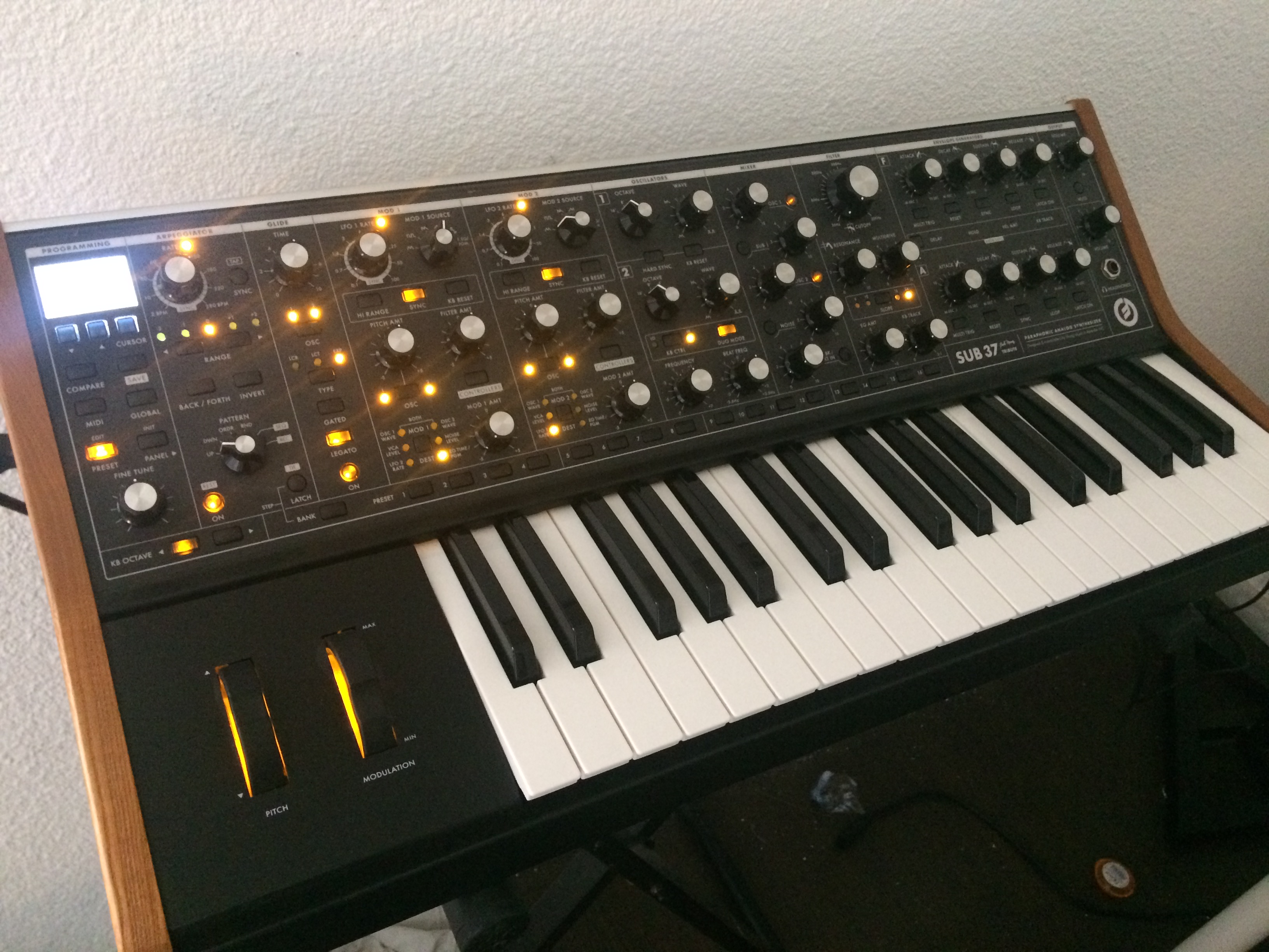 moog sub 37 digital signal path