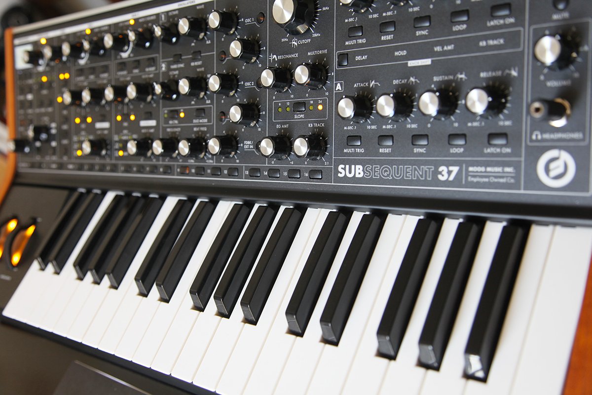SUBSEQUENT 37 Moog Music Subsequent 37 Audiofanzine