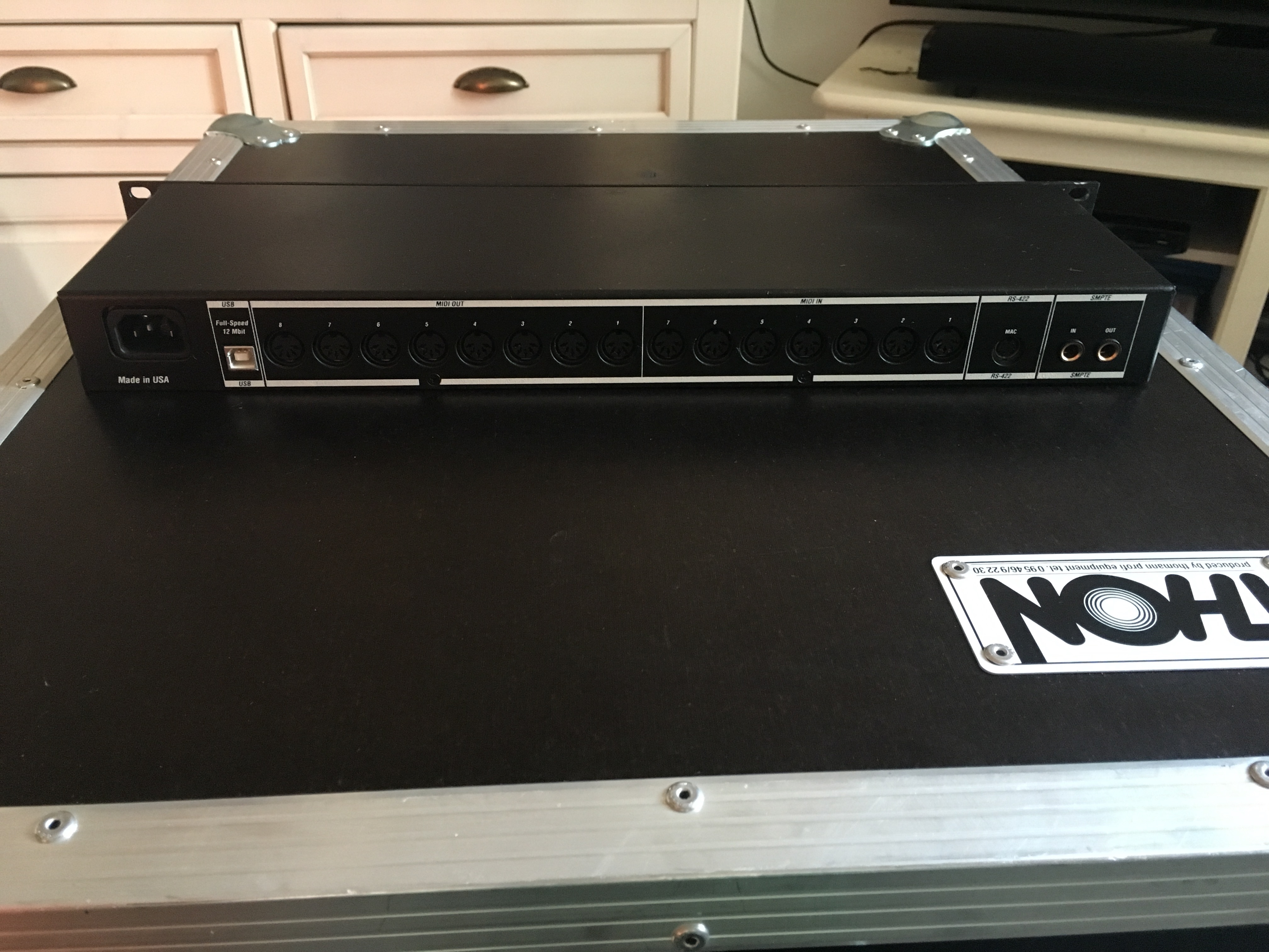 Photo MOTU Midi Express XT USB MOTU Midi Express XT USB (22260