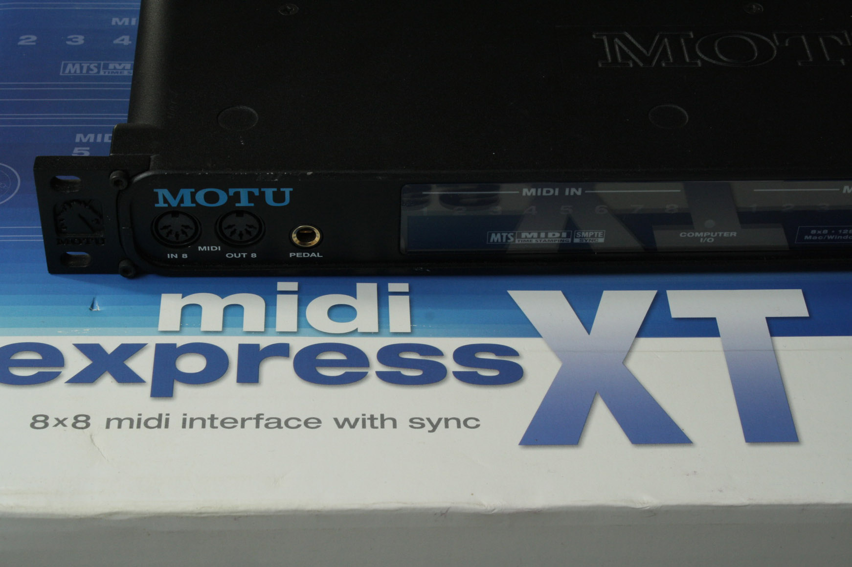 Photo MOTU Midi Express XT USB MOTU Midi Express XT USB (99587