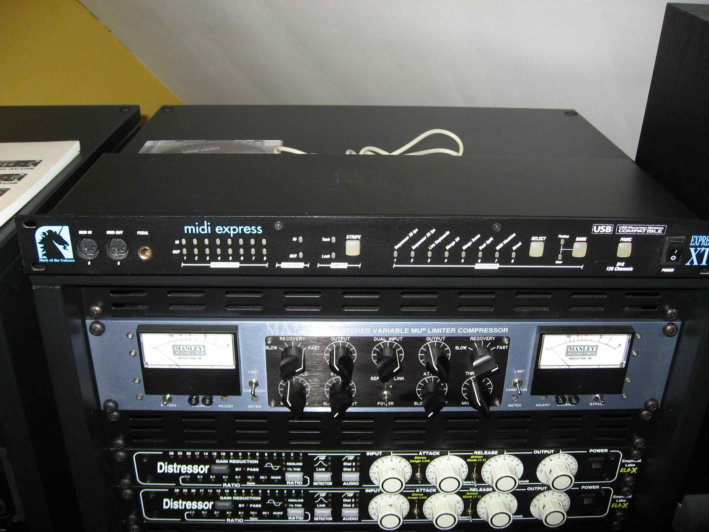 MOTU Midi Express XT USB image (314039) Audiofanzine