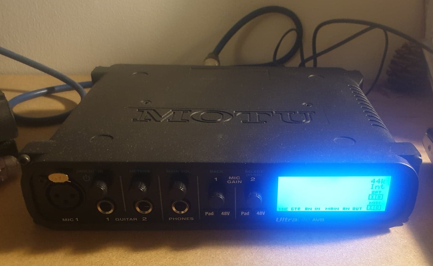 UltraLite AVB - MOTU UltraLite AVB - Audiofanzine