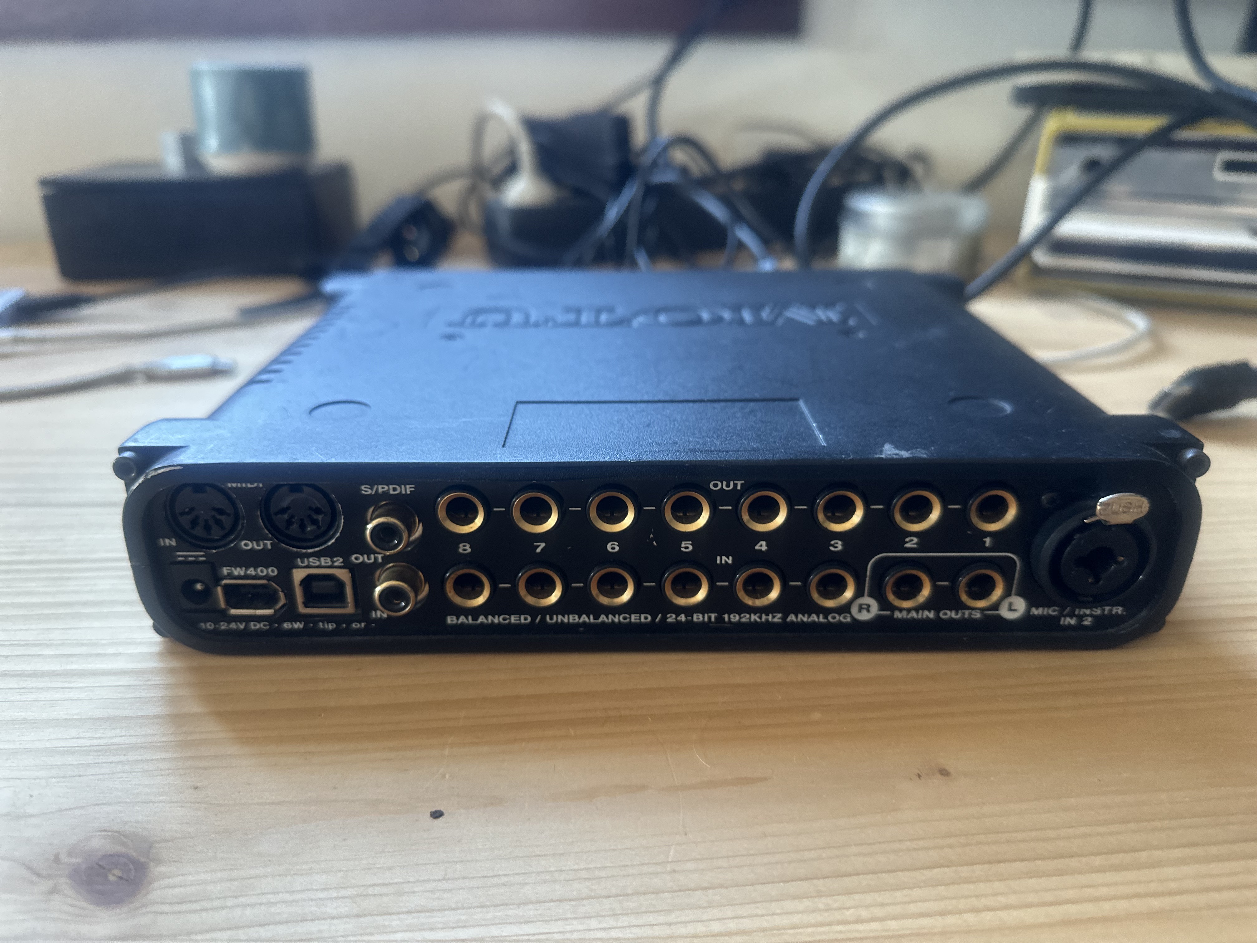 MOTU ( モツ ) UltraLite mk3 Hybrid USBオーディオ