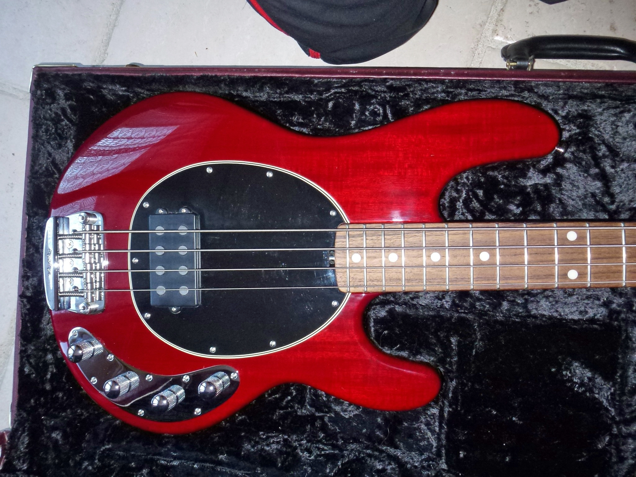 Musicman stingray 30th deals anniversary