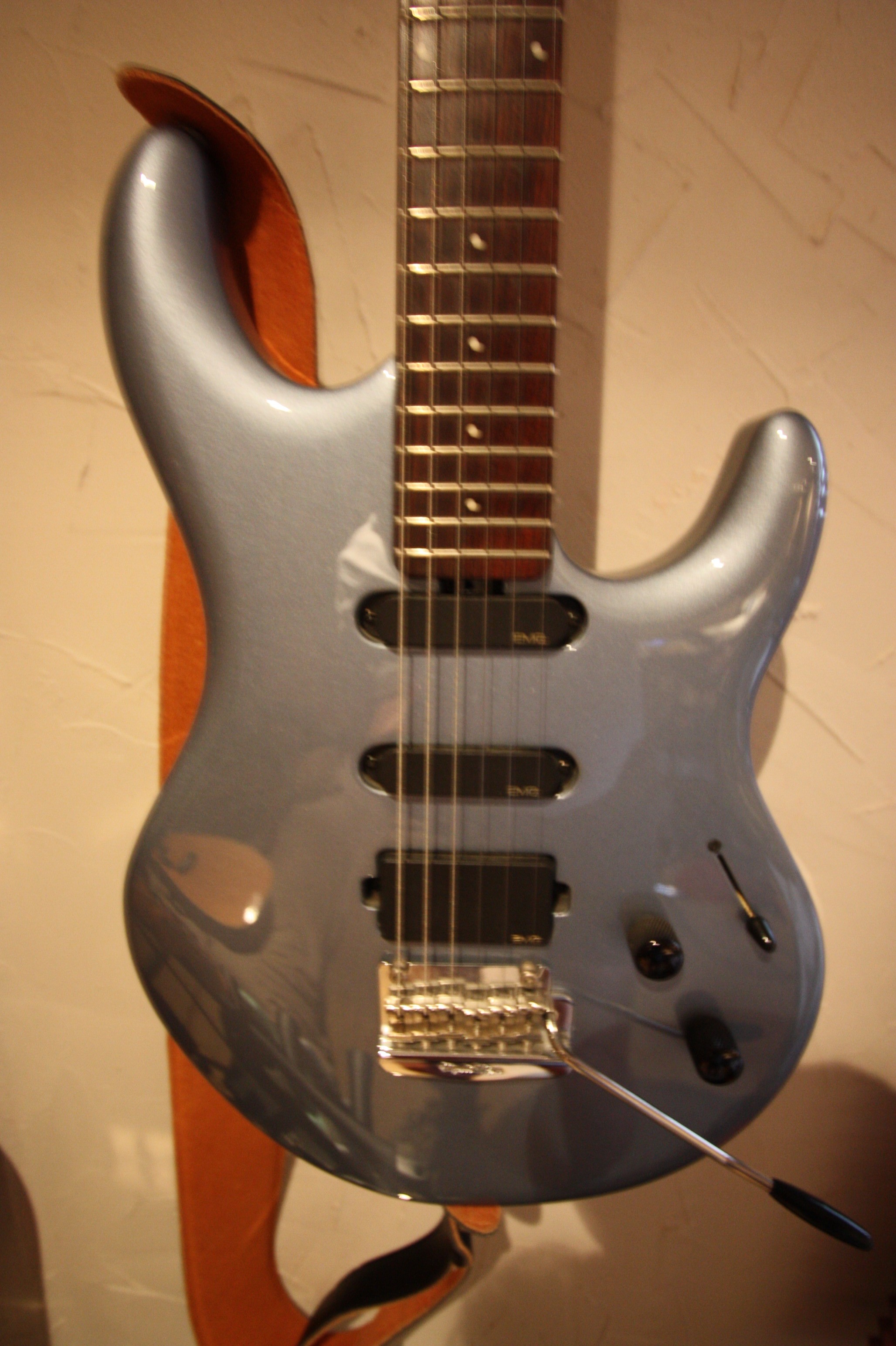 photo-music-man-luke-vintage-tremolo-musicman-luke-ii-554992
