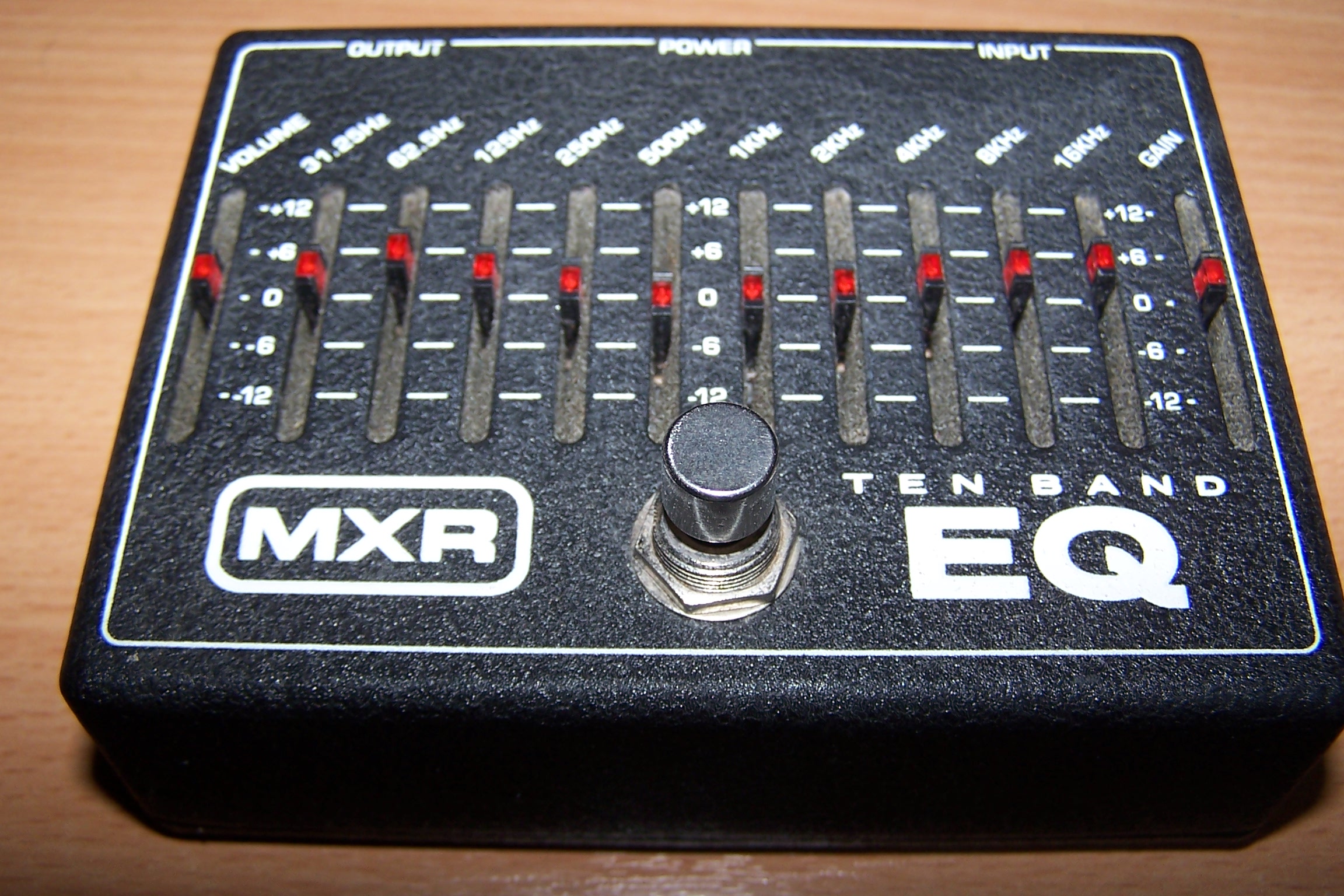 M108 10-Band Graphic EQ - MXR M108 10-Band Graphic EQ - Audiofanzine