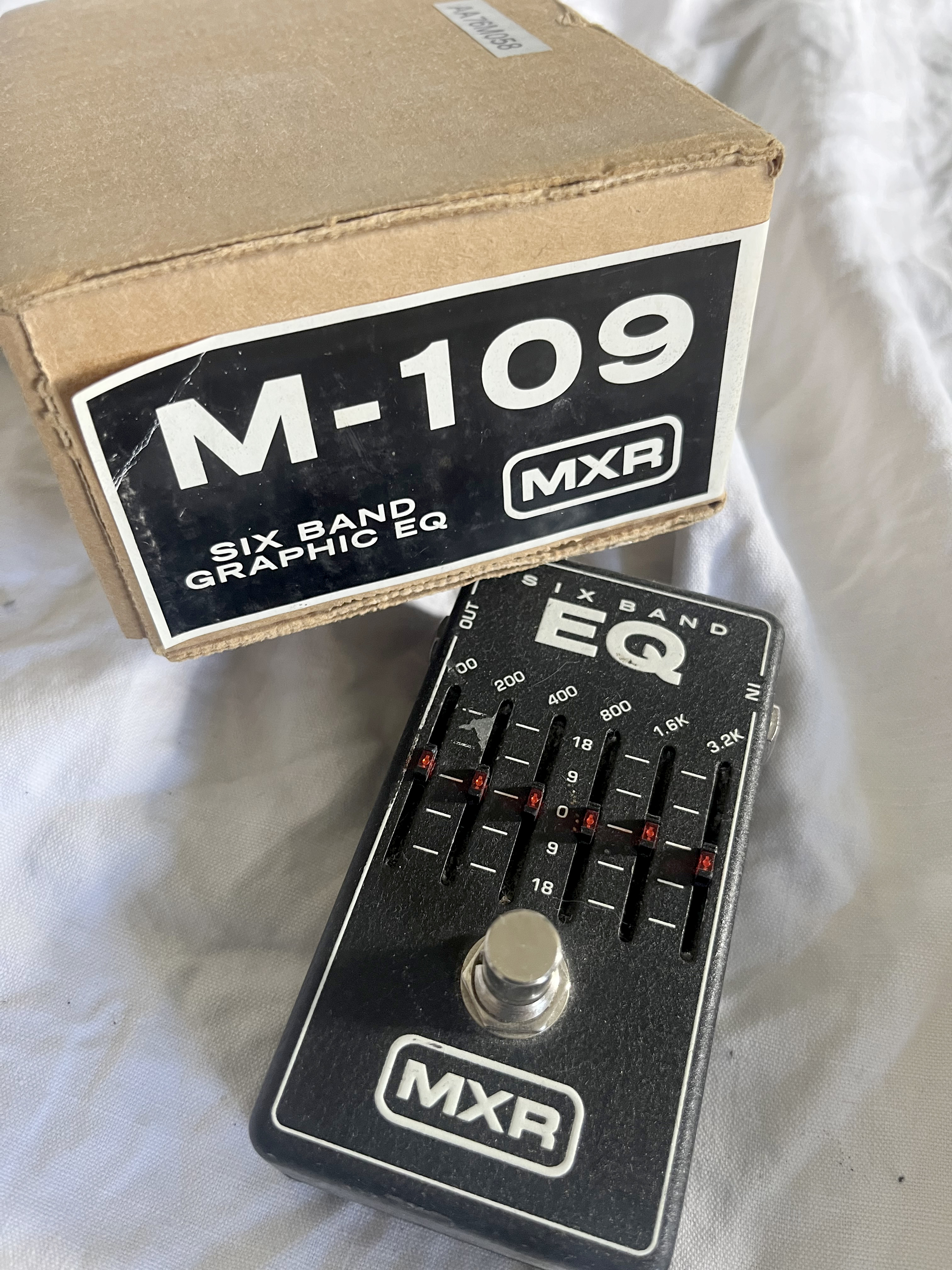 M109 6 Band Graphic EQ - MXR M109 6 Band Graphic EQ - Audiofanzine