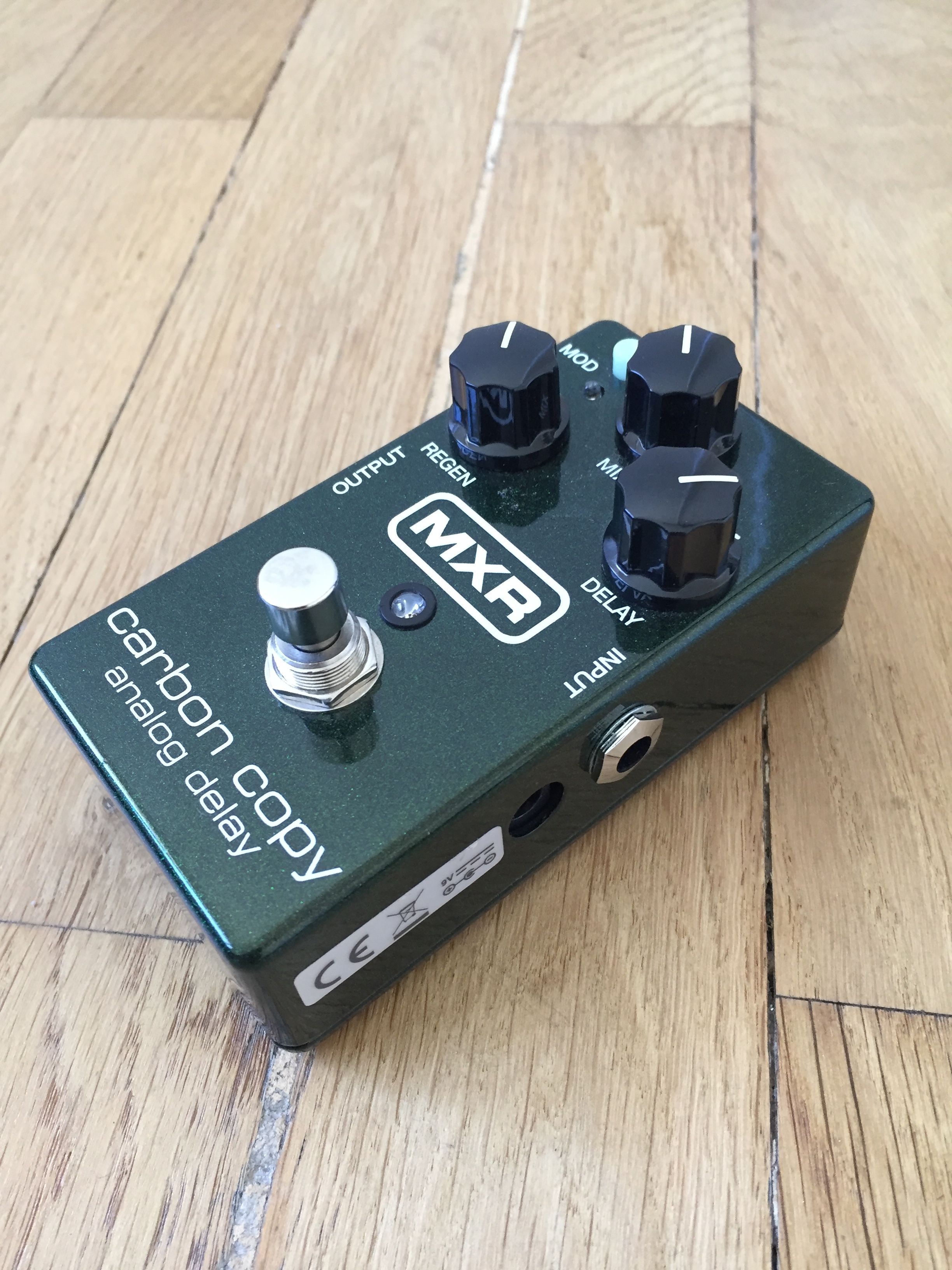 M169 Carbon Copy Analog Delay MXR Audiofanzine