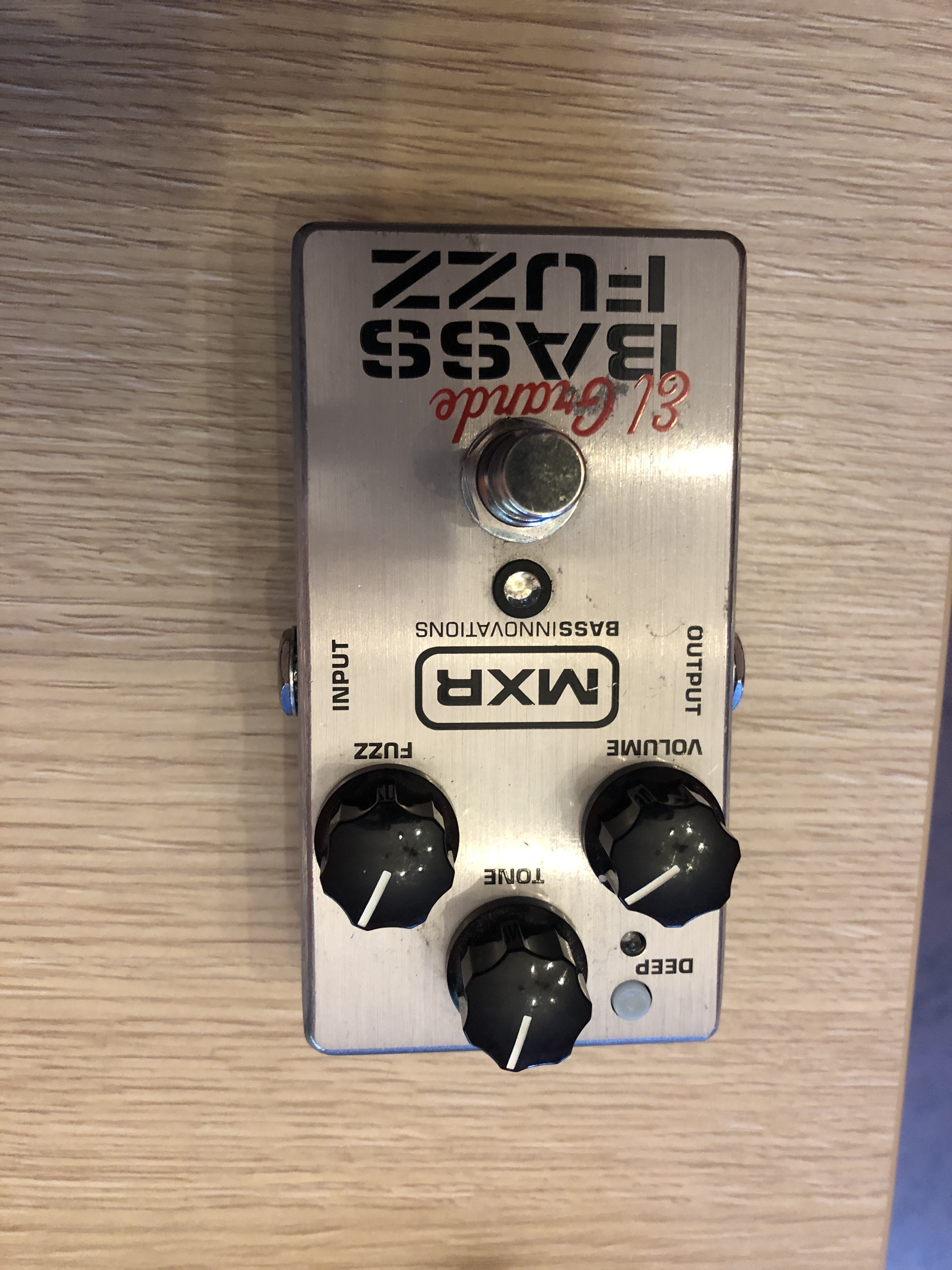 M182 El Grande Bass Fuzz - MXR M182 El Grande Bass Fuzz - Audiofanzine