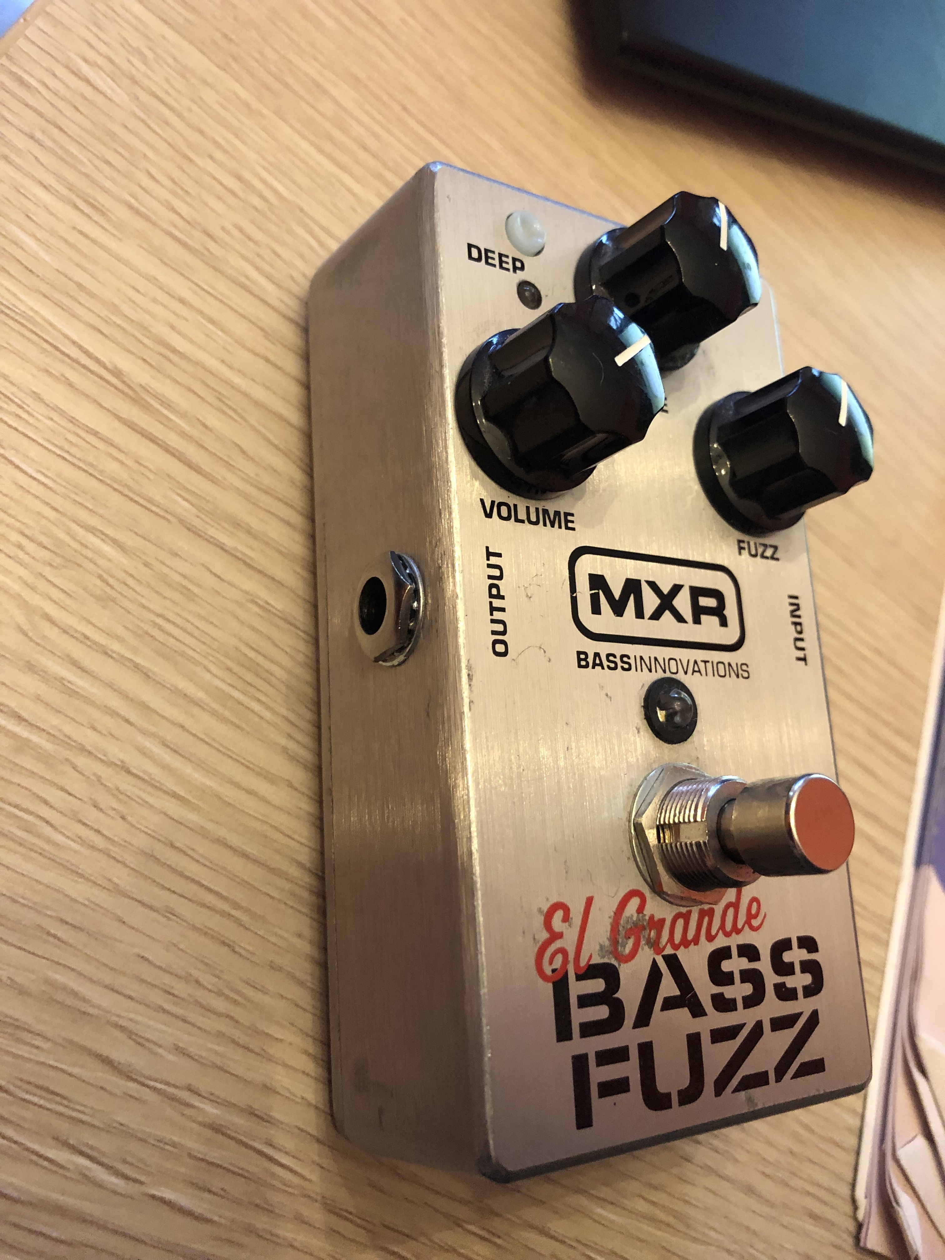 M182 El Grande Bass Fuzz - MXR M182 El Grande Bass Fuzz - Audiofanzine