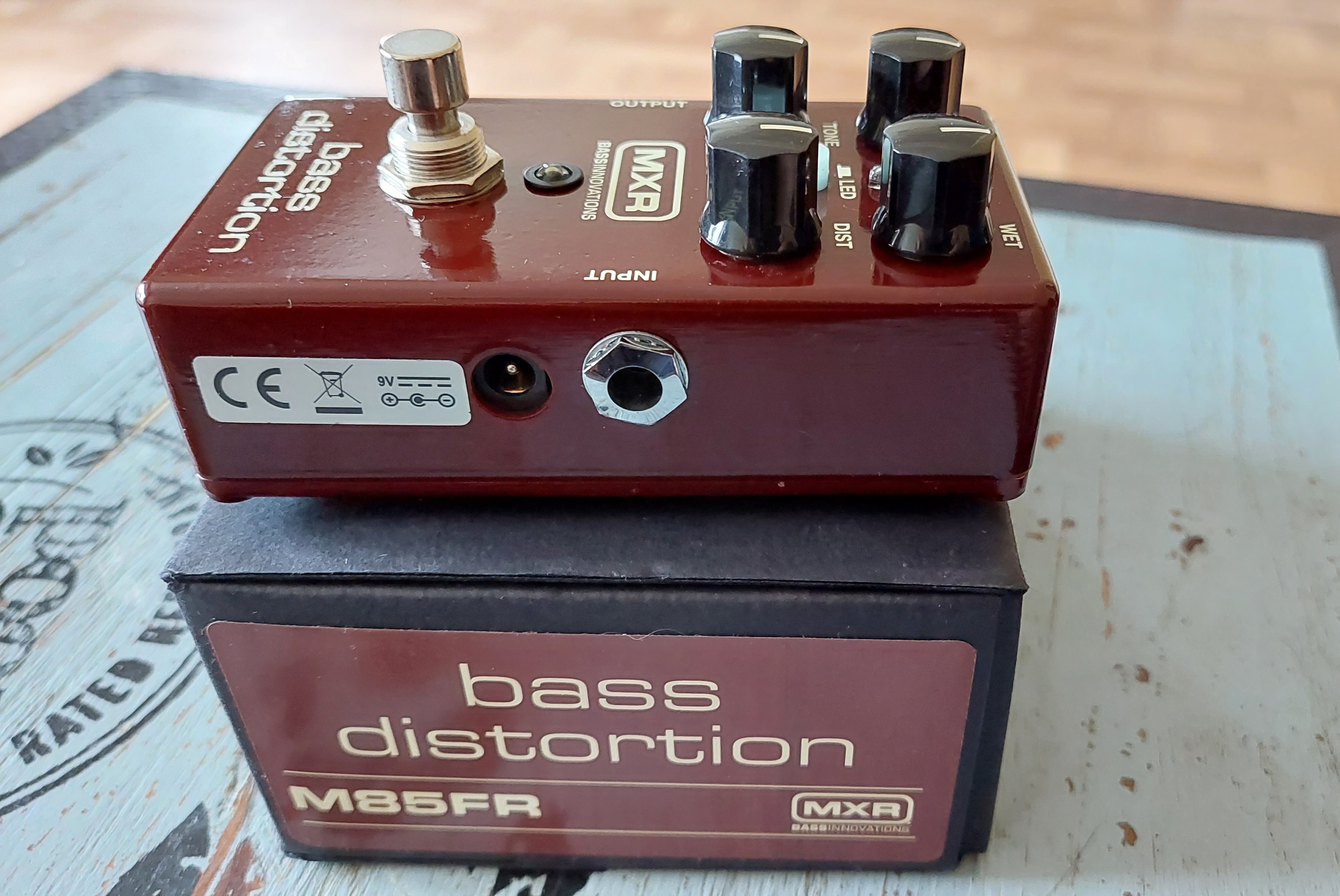 M85 Bass Distortion MXR M85 Bass Distortion Audiofanzine