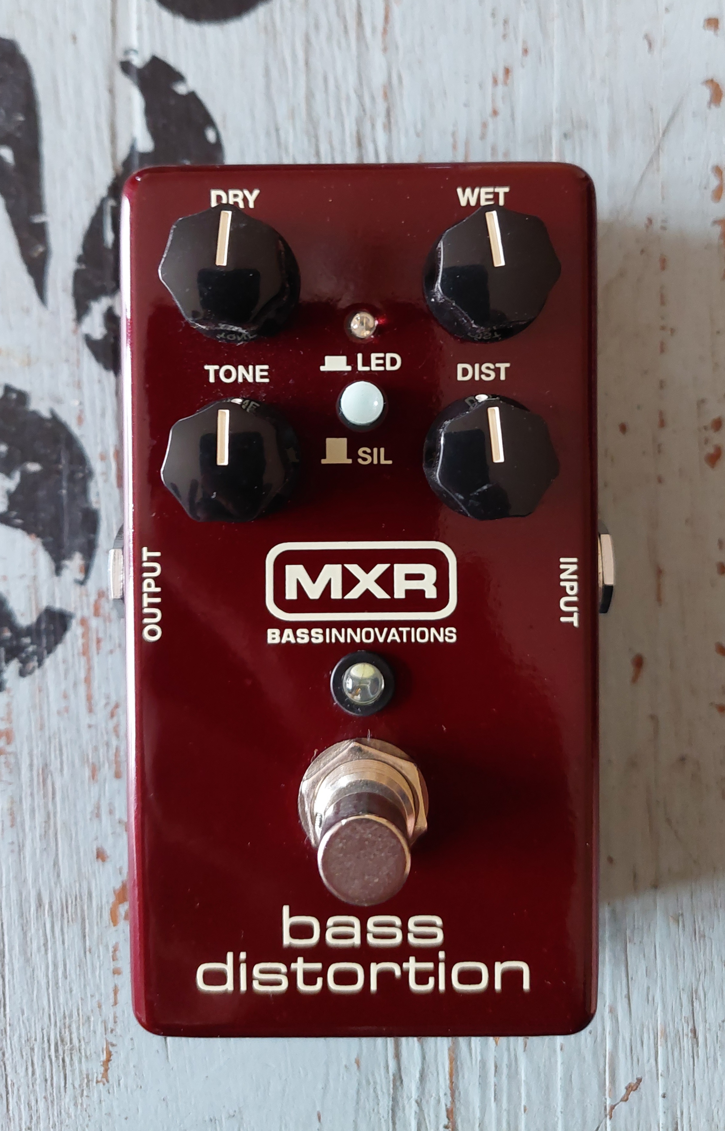 MXR M85 Bass Distortion - Audiofanzine