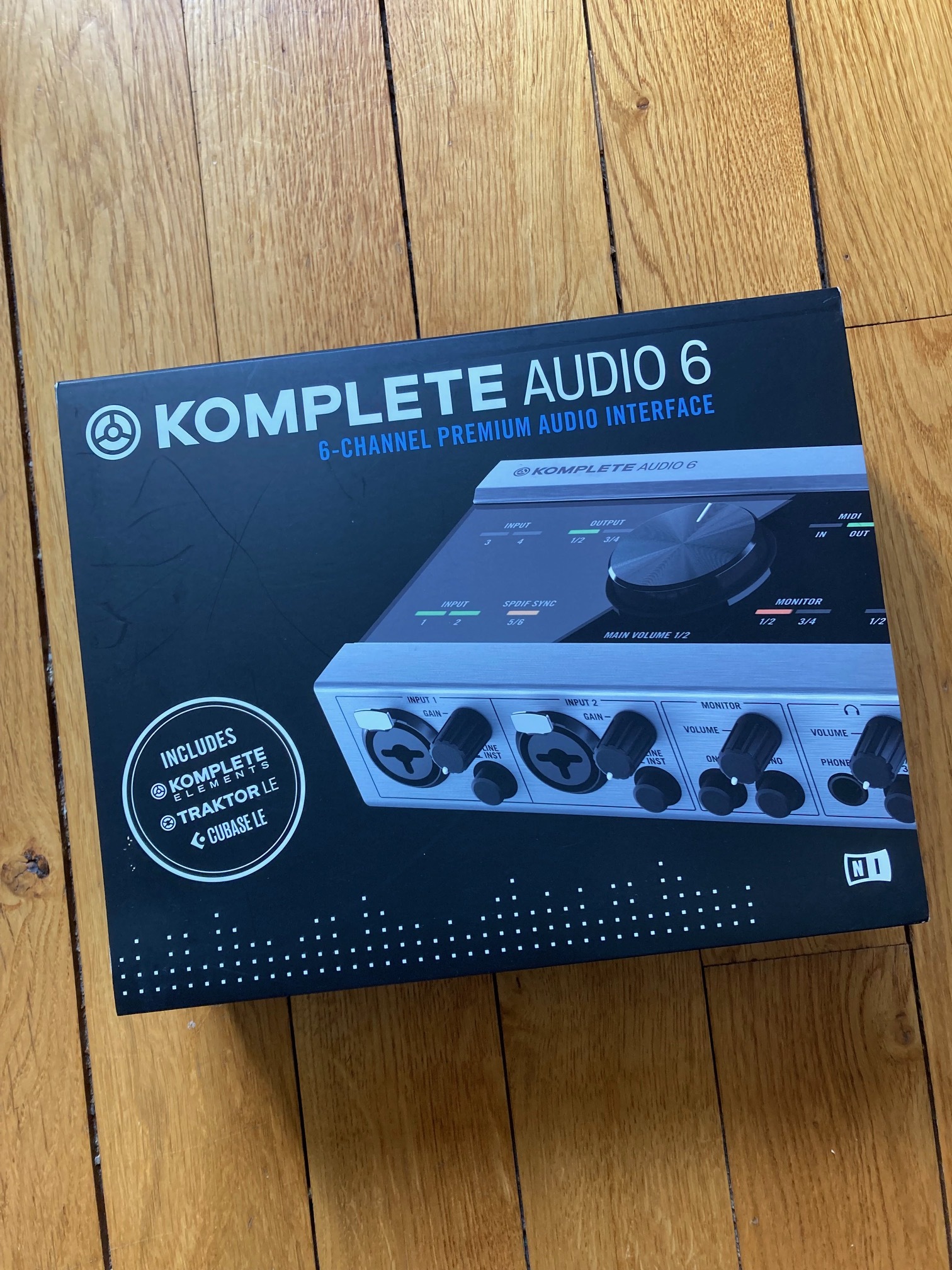 Komplete Audio 6 - Native Instruments Komplete Audio 6 - Audiofanzine