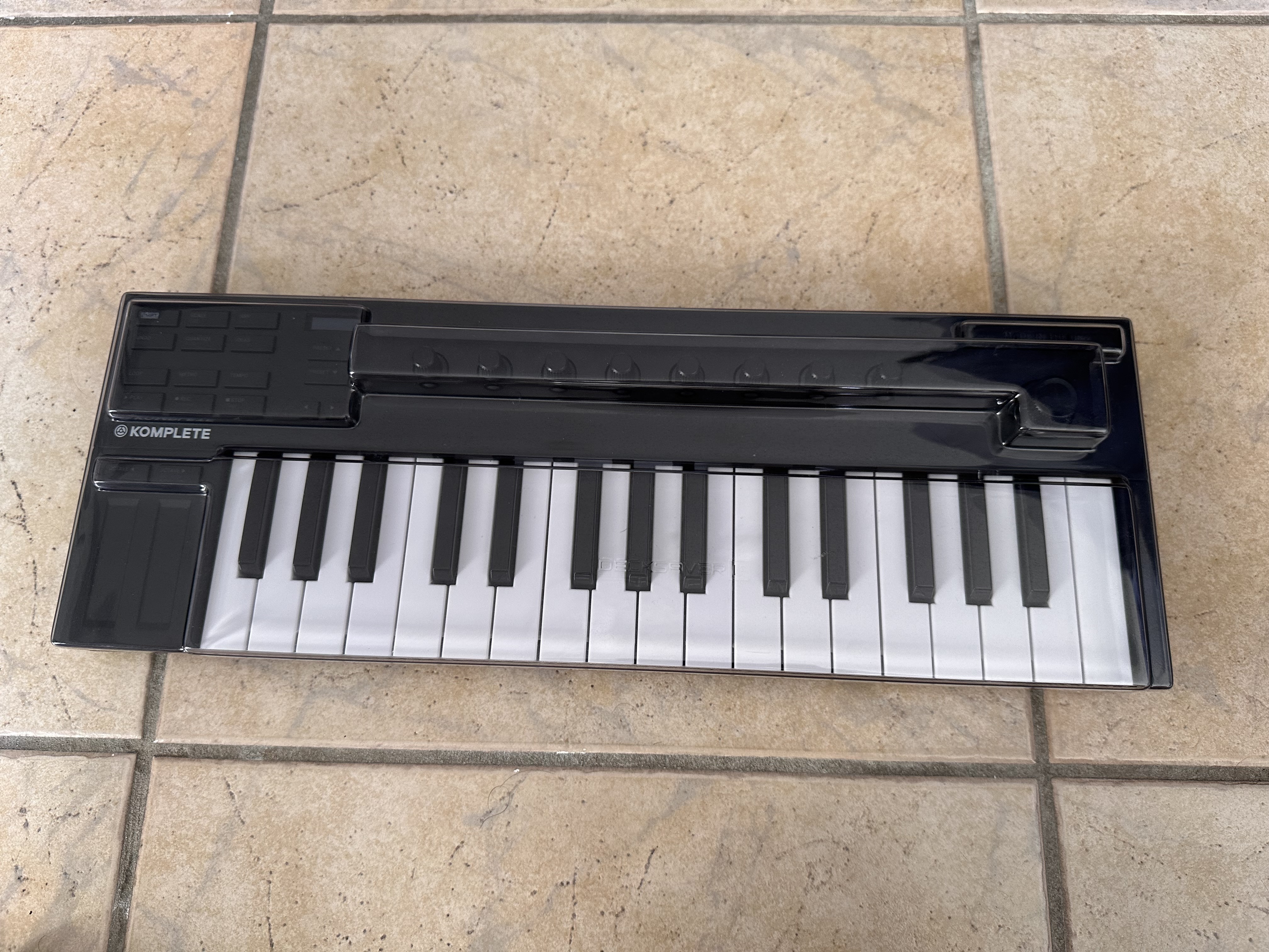 Keyboards : Komplete Kontrol M32 | Komplete