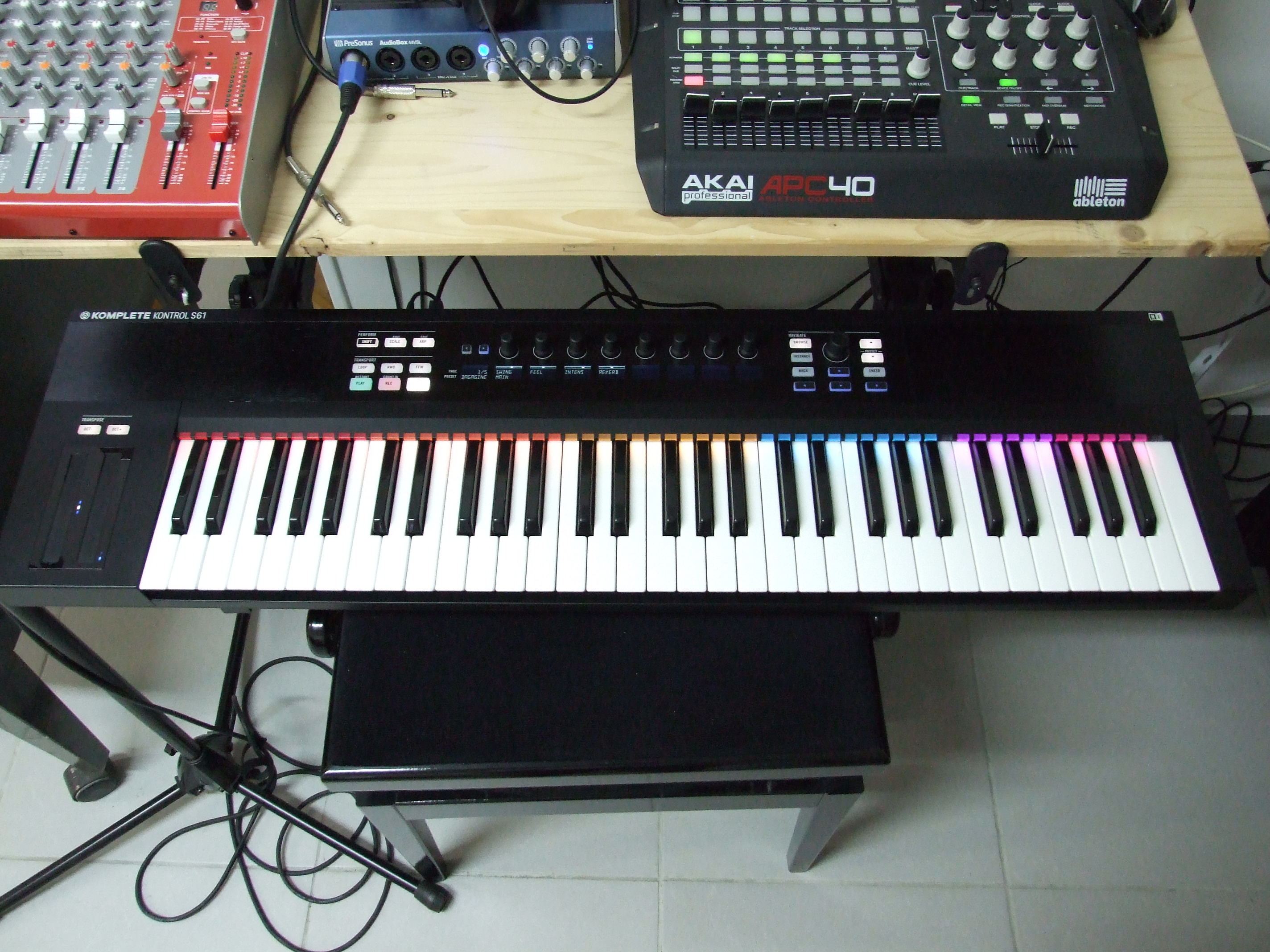 native instruments komplete kontrol keyboard s61