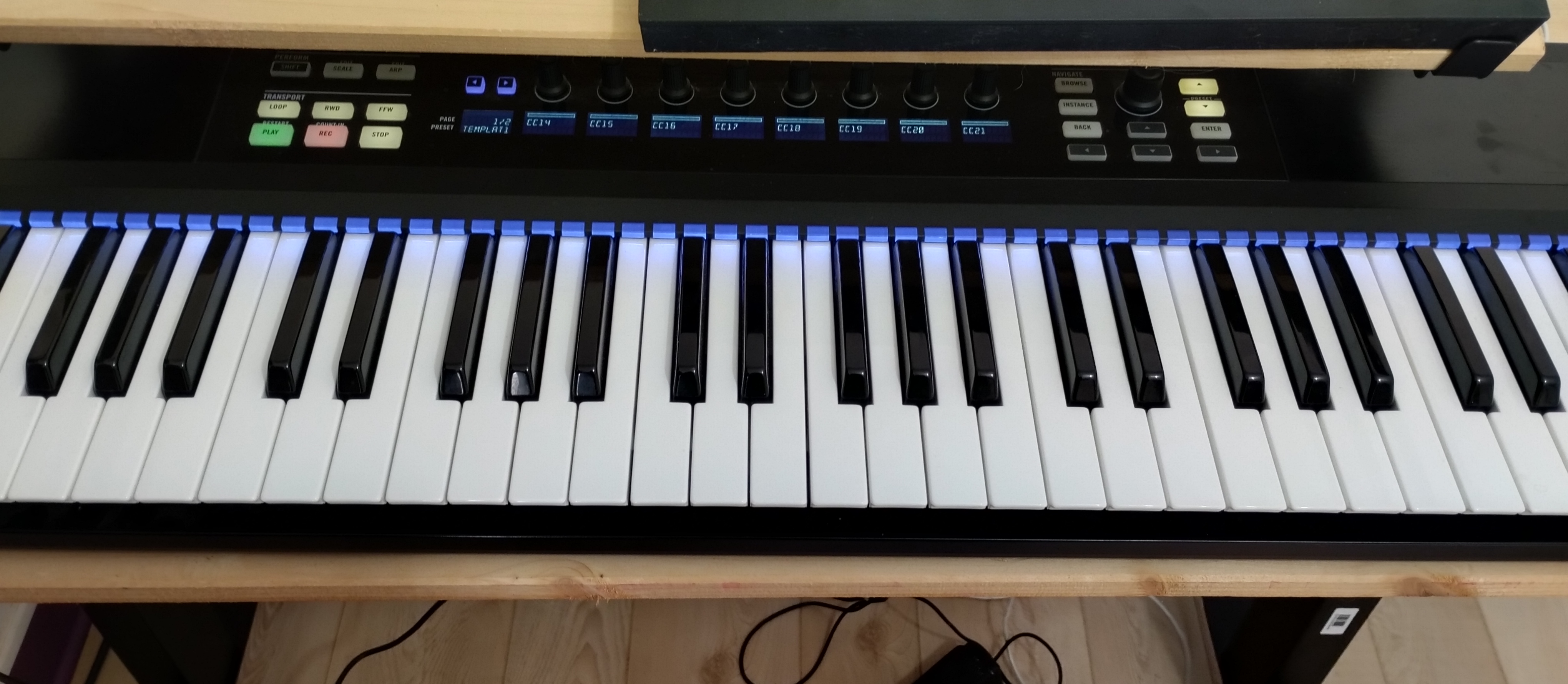 みー様専用】KOMPLETE KONTROL s61 mk1-