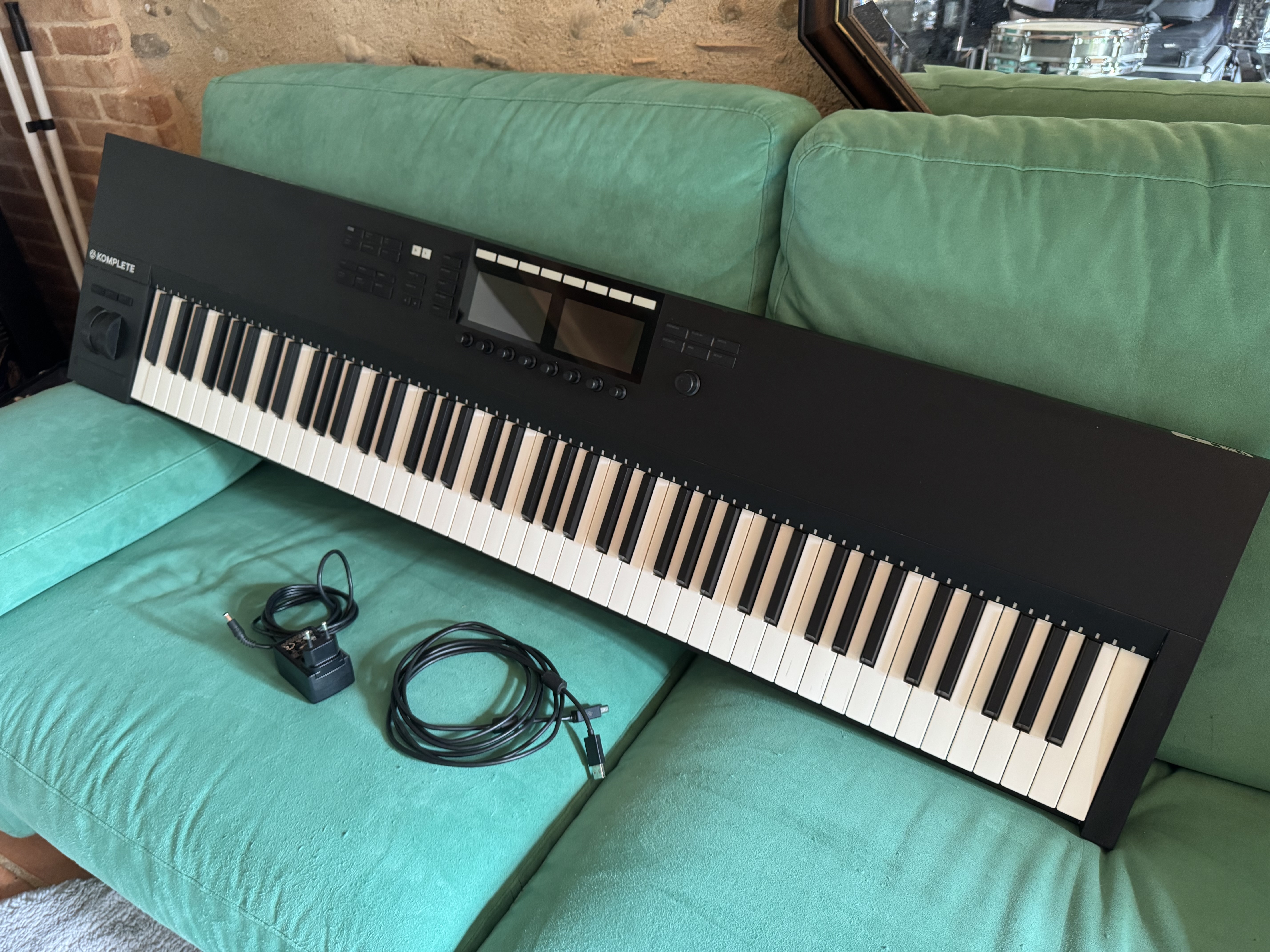 Normal Indegenous Komplete Kontrol s88 mk2 occasion (Midi-Pyrénées) - Audiofanzine