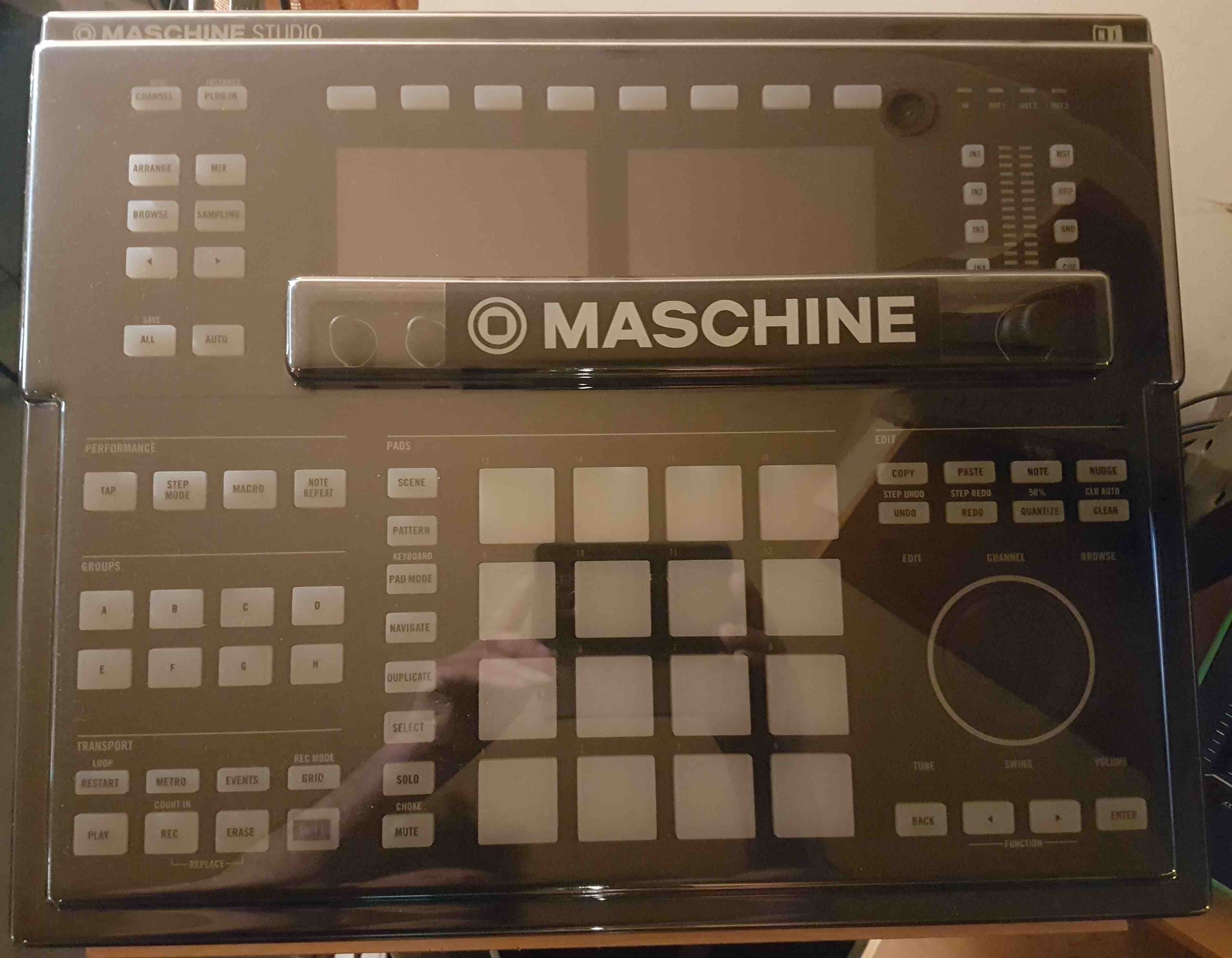 download decksaver cover for native instruments maschine studio