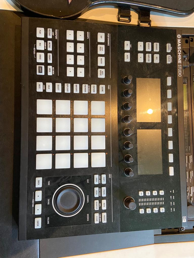 Maschine Studio - Native Instruments Maschine Studio - Audiofanzine