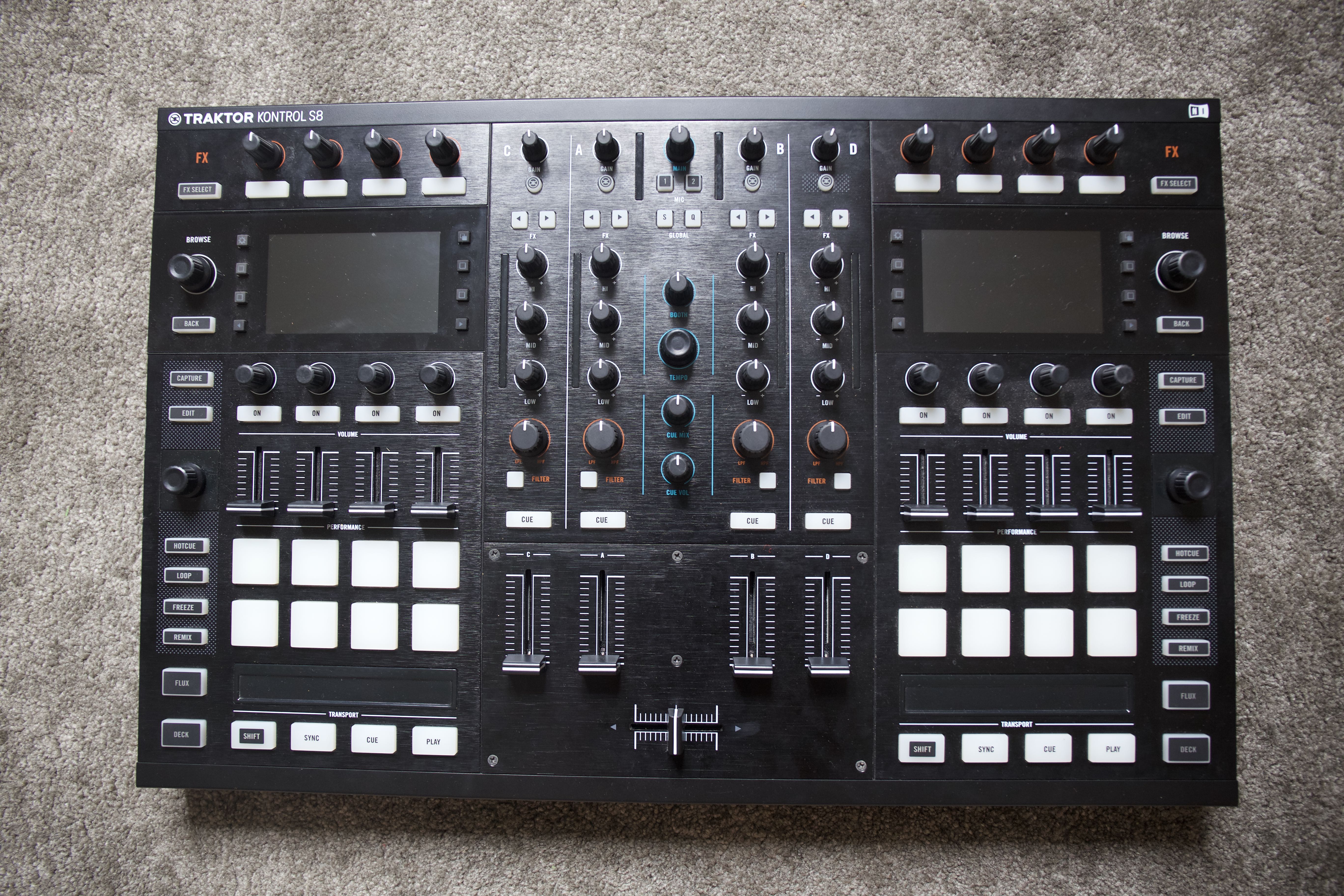 美品 Native Instruments TRAKTOR KONTROL S8+stbp.com.br