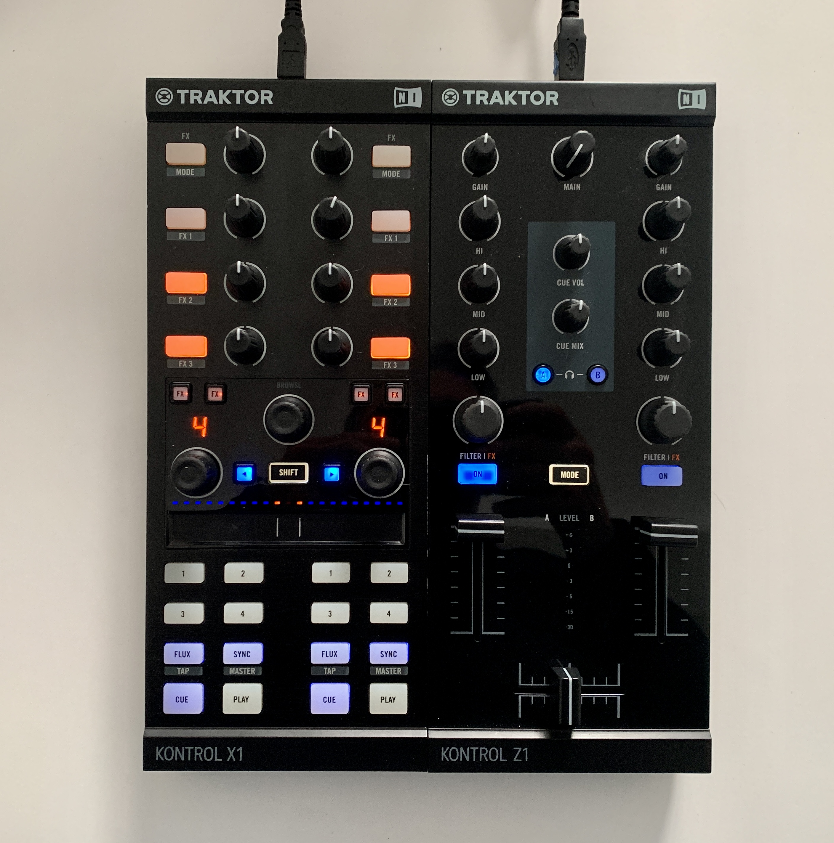 Traktor Kontrol Z1 Native Instruments Traktor Kontrol Z1 Audiofanzine