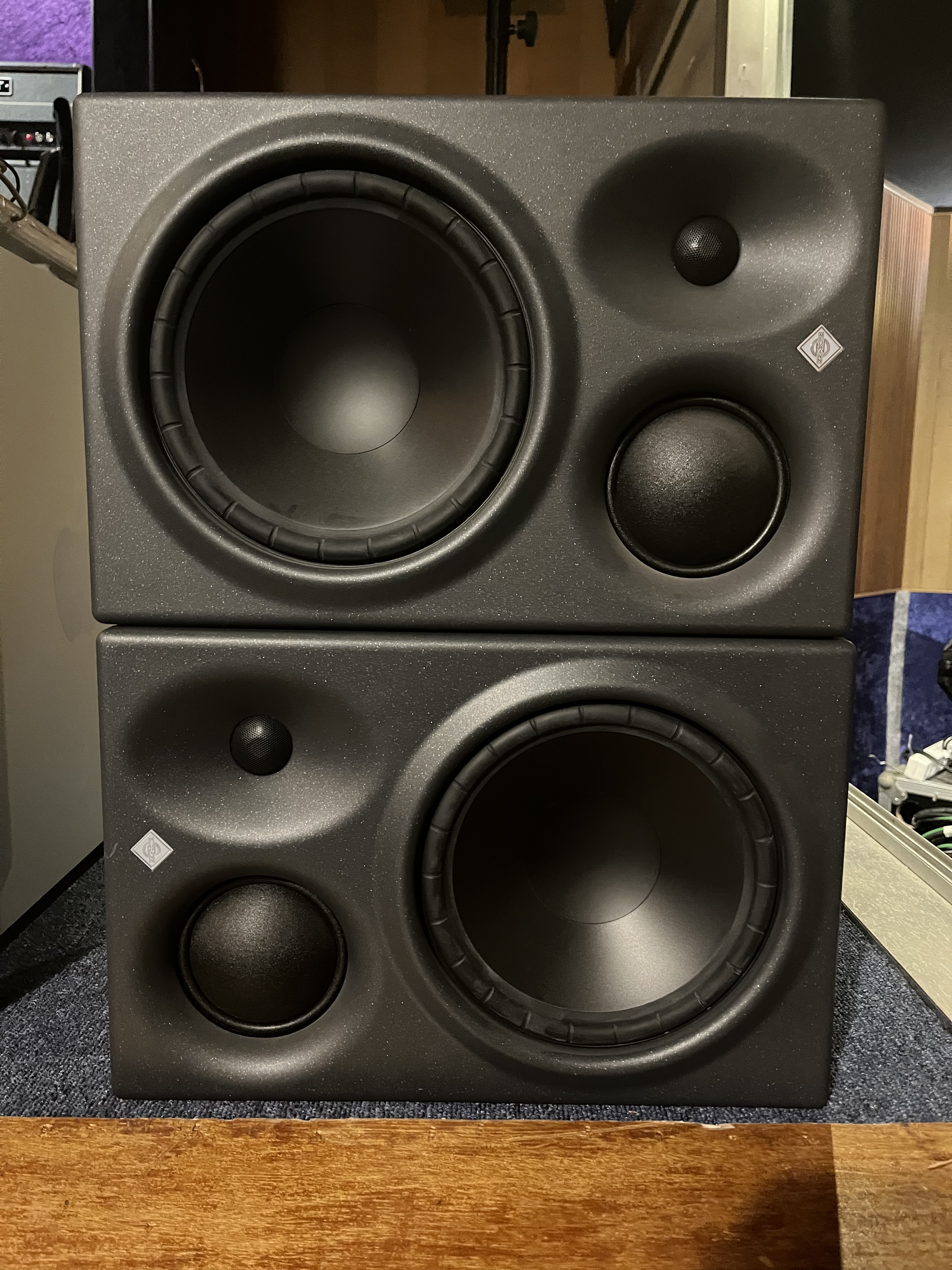 KH 310 A - Neumann KH 310 A - Audiofanzine