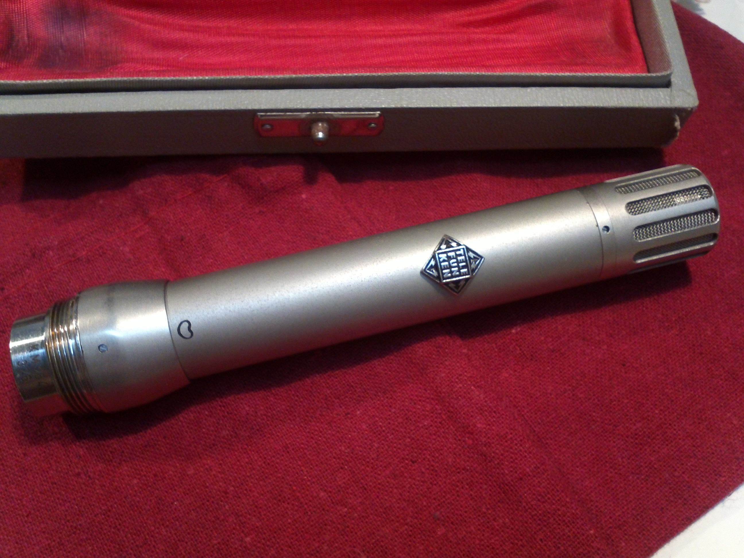 Photo Neumann KM 54 Neumann Paire KM 54 (983898) Audiofanzine