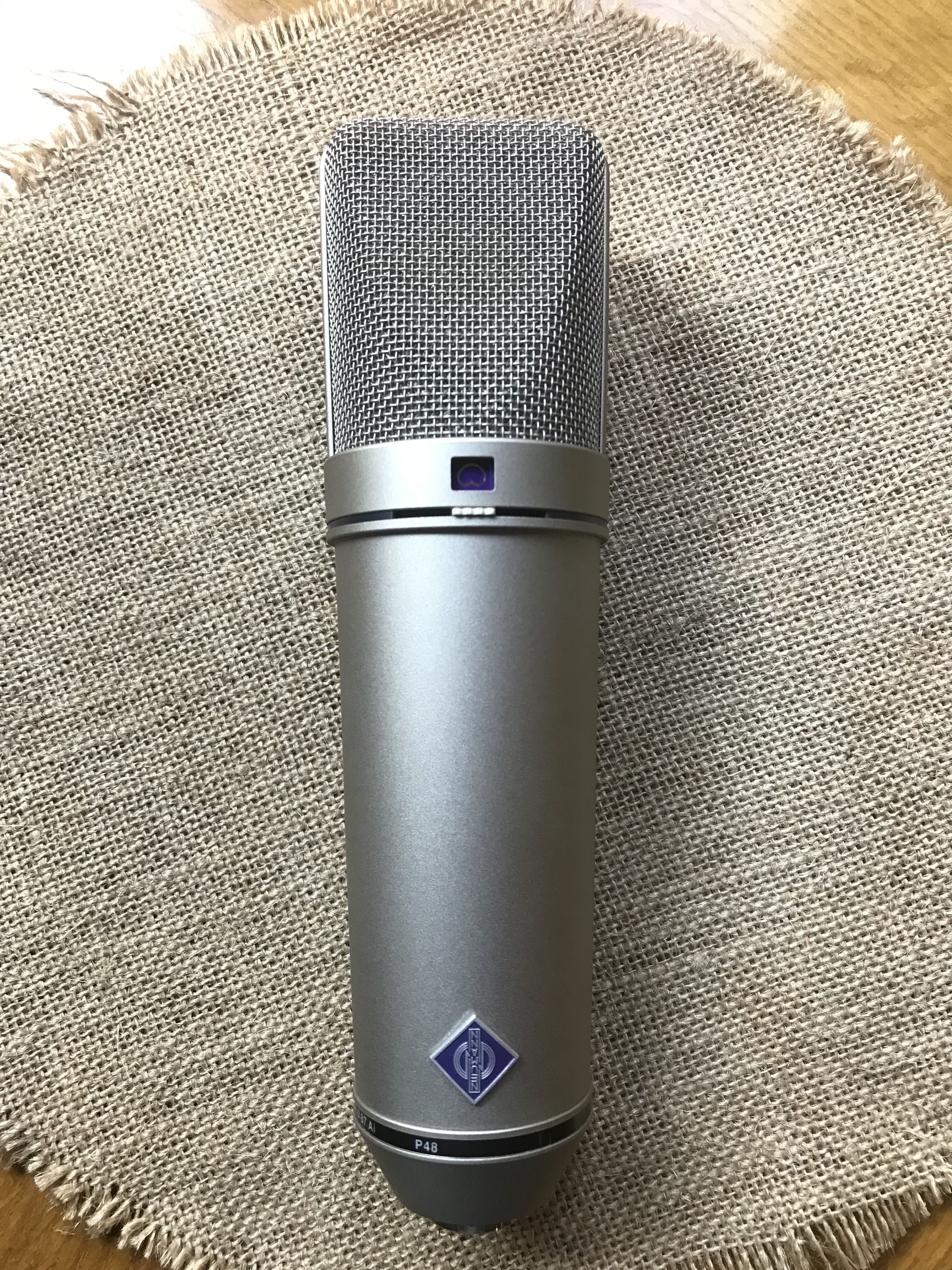 Neumann Rayees NEUMANN U87Ai (Lorraine) - Audiofanzine