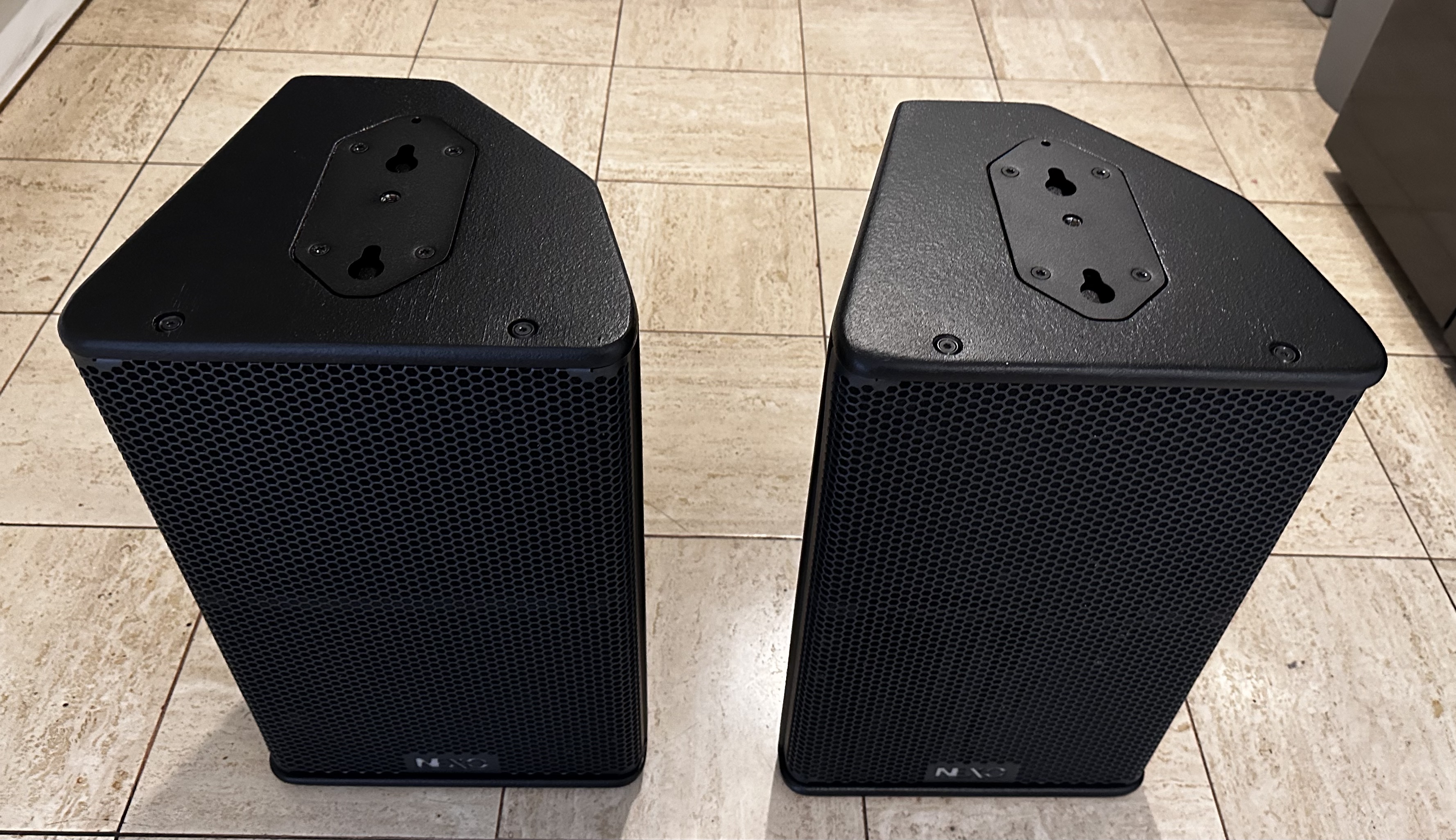 Ps10 R2 PS10 R2 - Nexo PS10 R2 - Audiofanzine