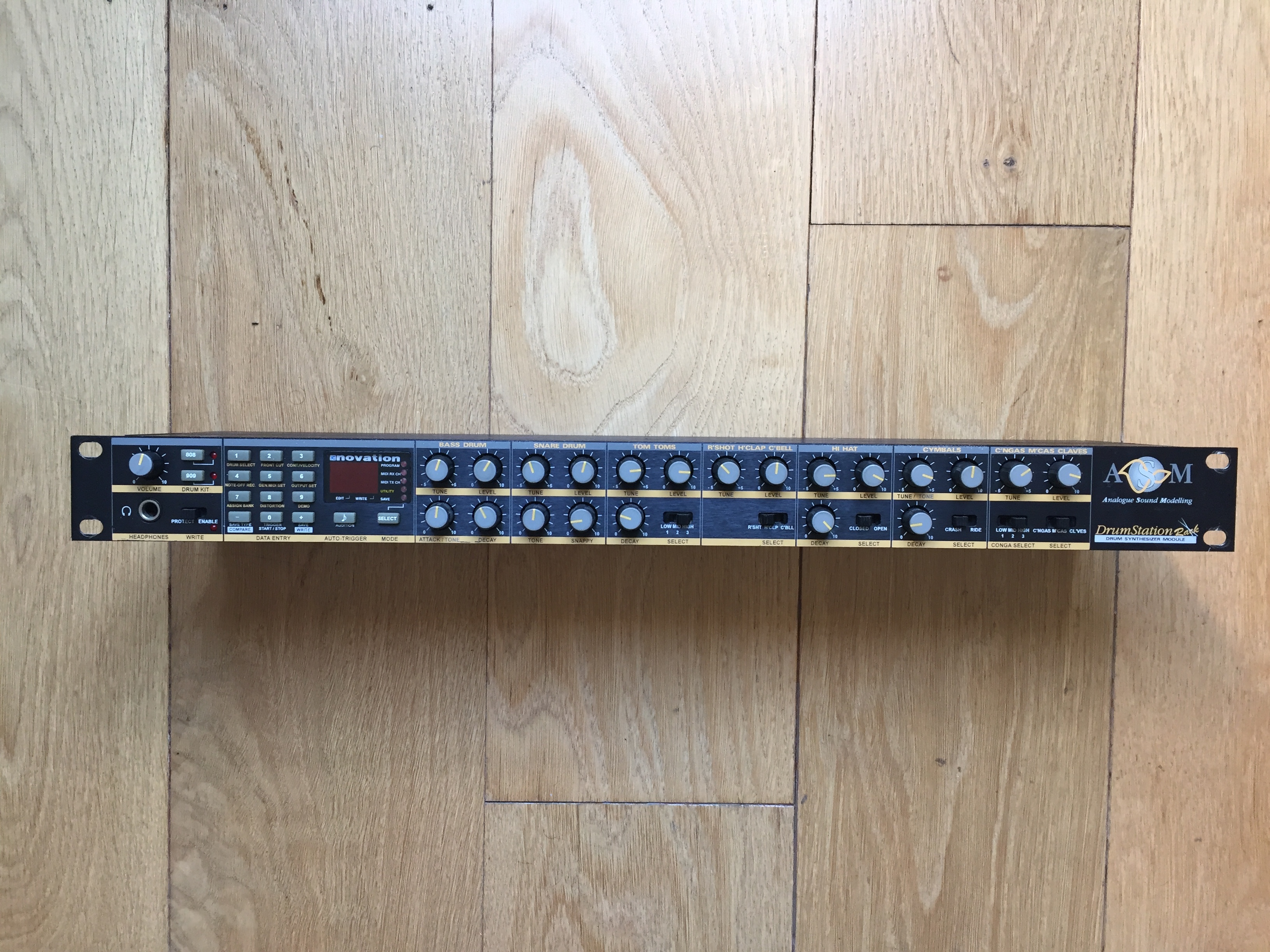 DRUMSTATION Novation DrumStation Audiofanzine