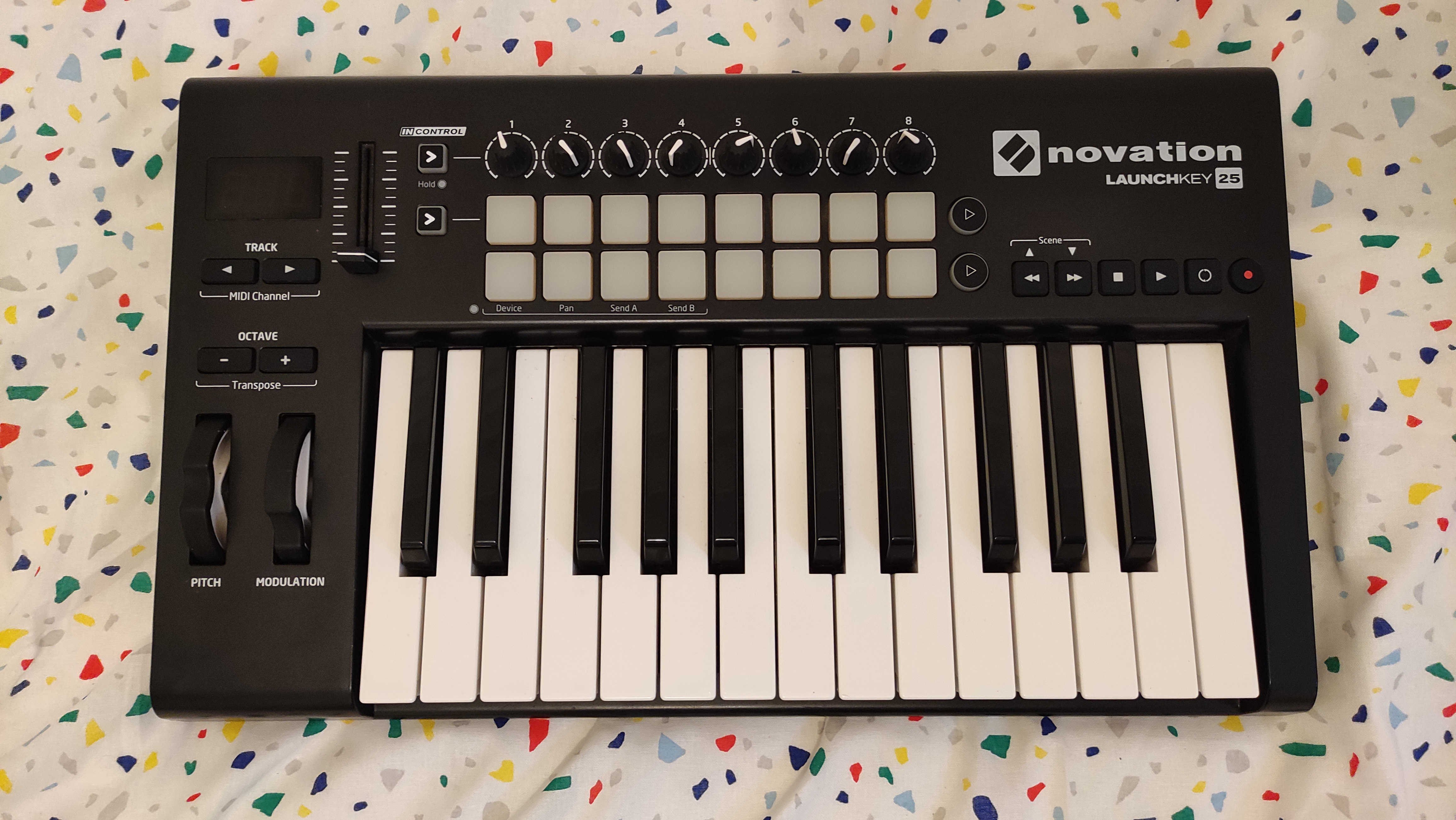 Миди клавиатура novation launchkey 25 mk2 обзор