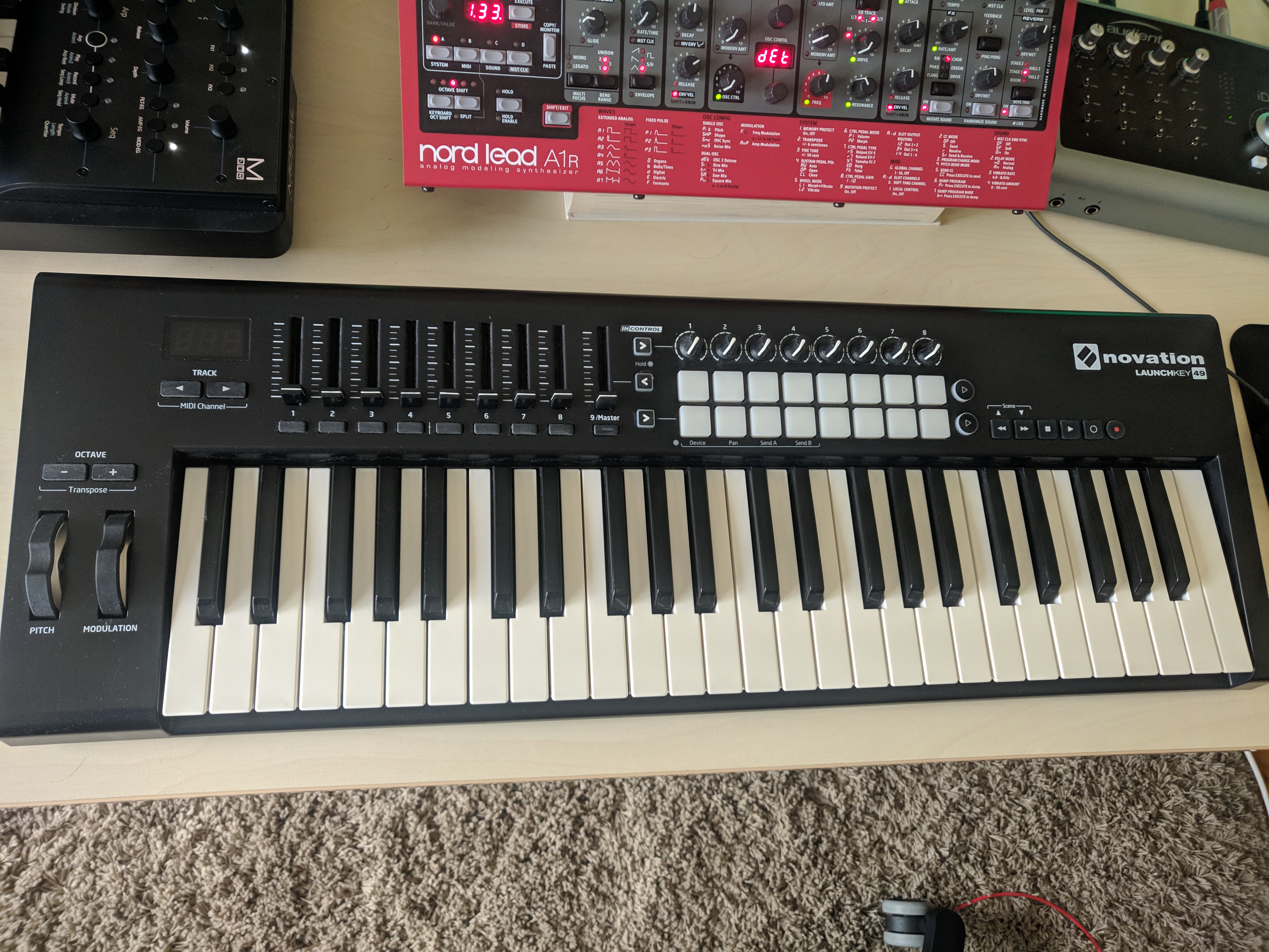 novation launchkey 49 mk2 vs akai 49